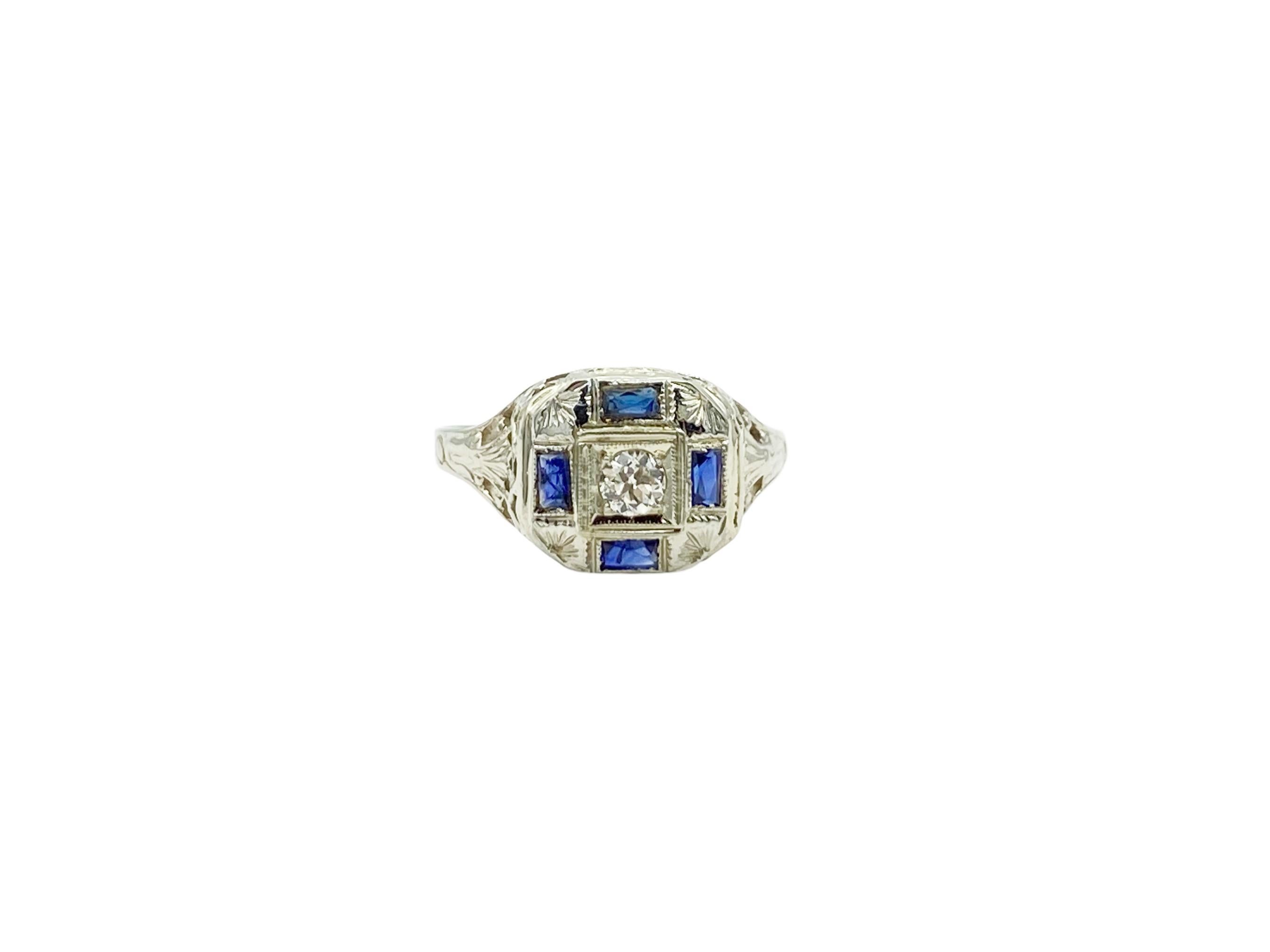 Stange Co. Bague Art déco ancienne en or blanc avec saphirs bleus et diamants, c. 1920 en vente 1