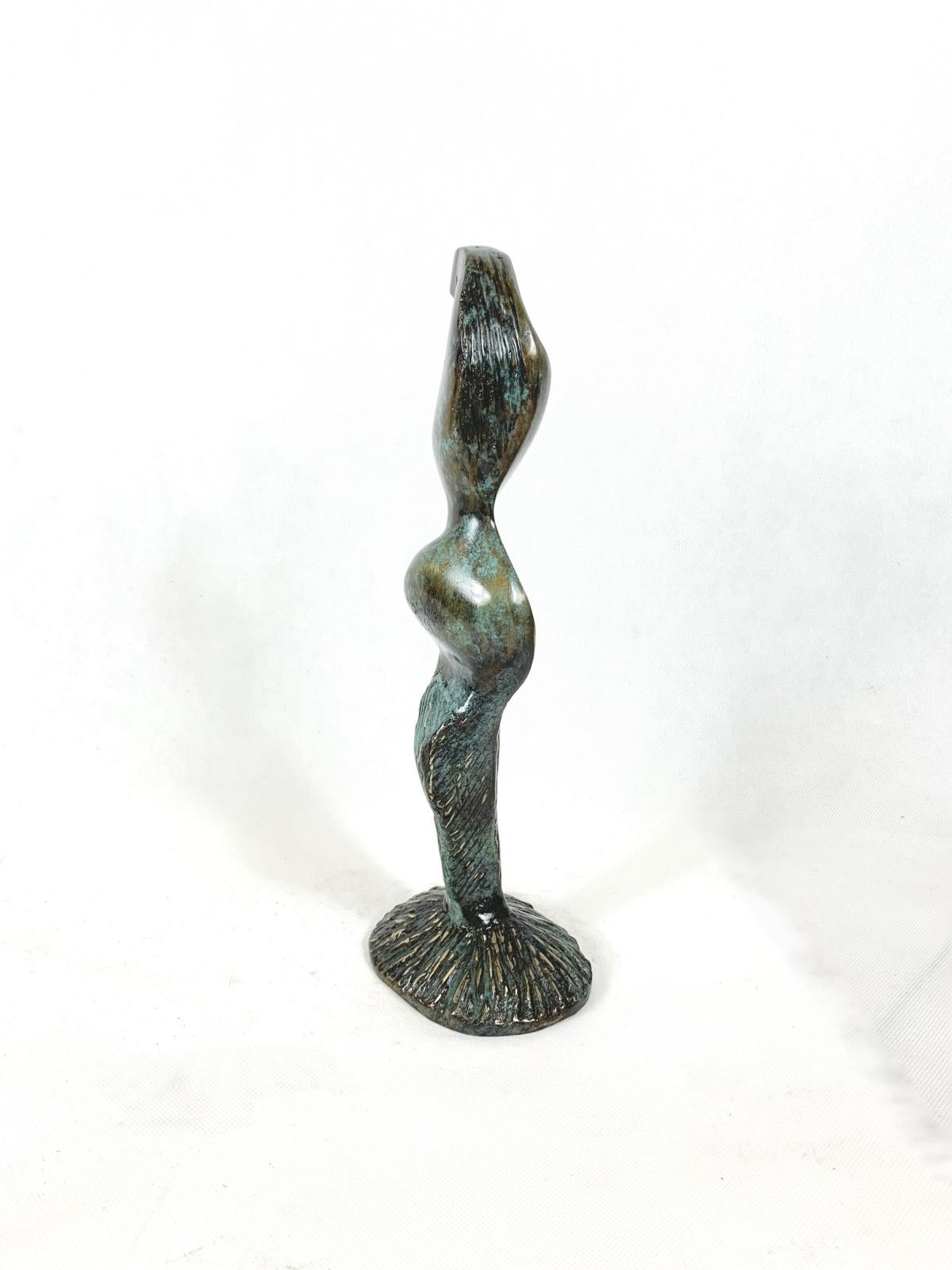Sculpture en bronze contemporaine abstraite et figurative Dame VIII - XXIe siècle en vente 2