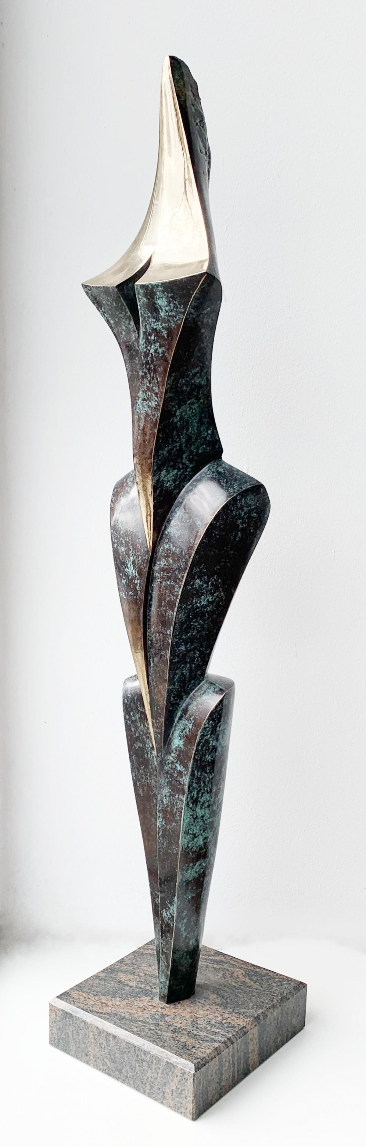 Maya - Sculpture en bronze contemporaine, abstrait et figuratif, art polonais - Or Abstract Sculpture par Stanisław Wysocki