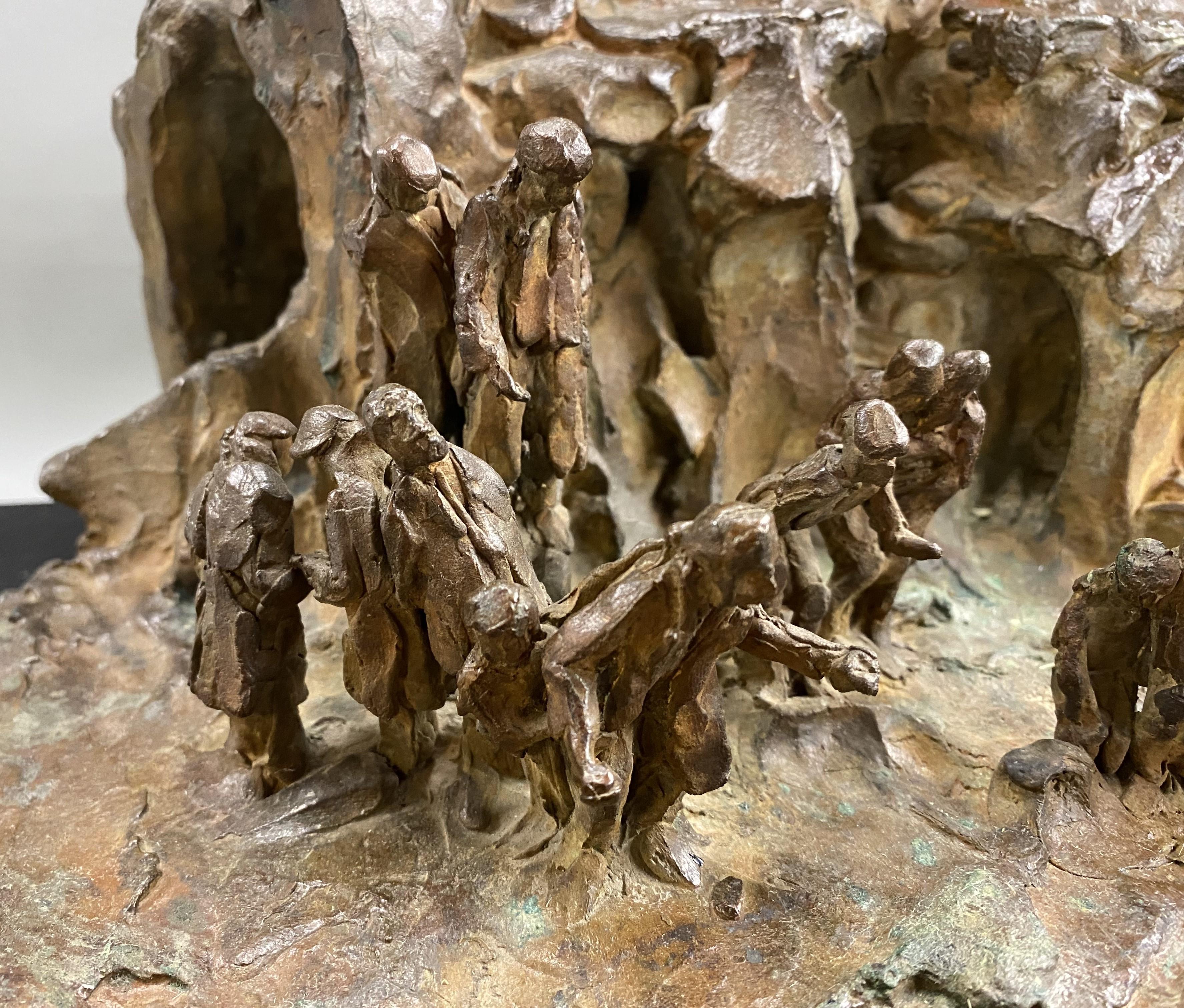 L'Arena - Figurative Sculpture Oro di Stanley Bleifeld