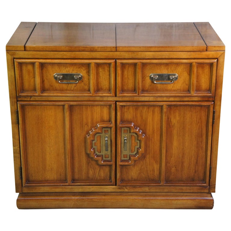 Stanley Chinoiserie Ming Style Walnut Buffet Sideboard Server