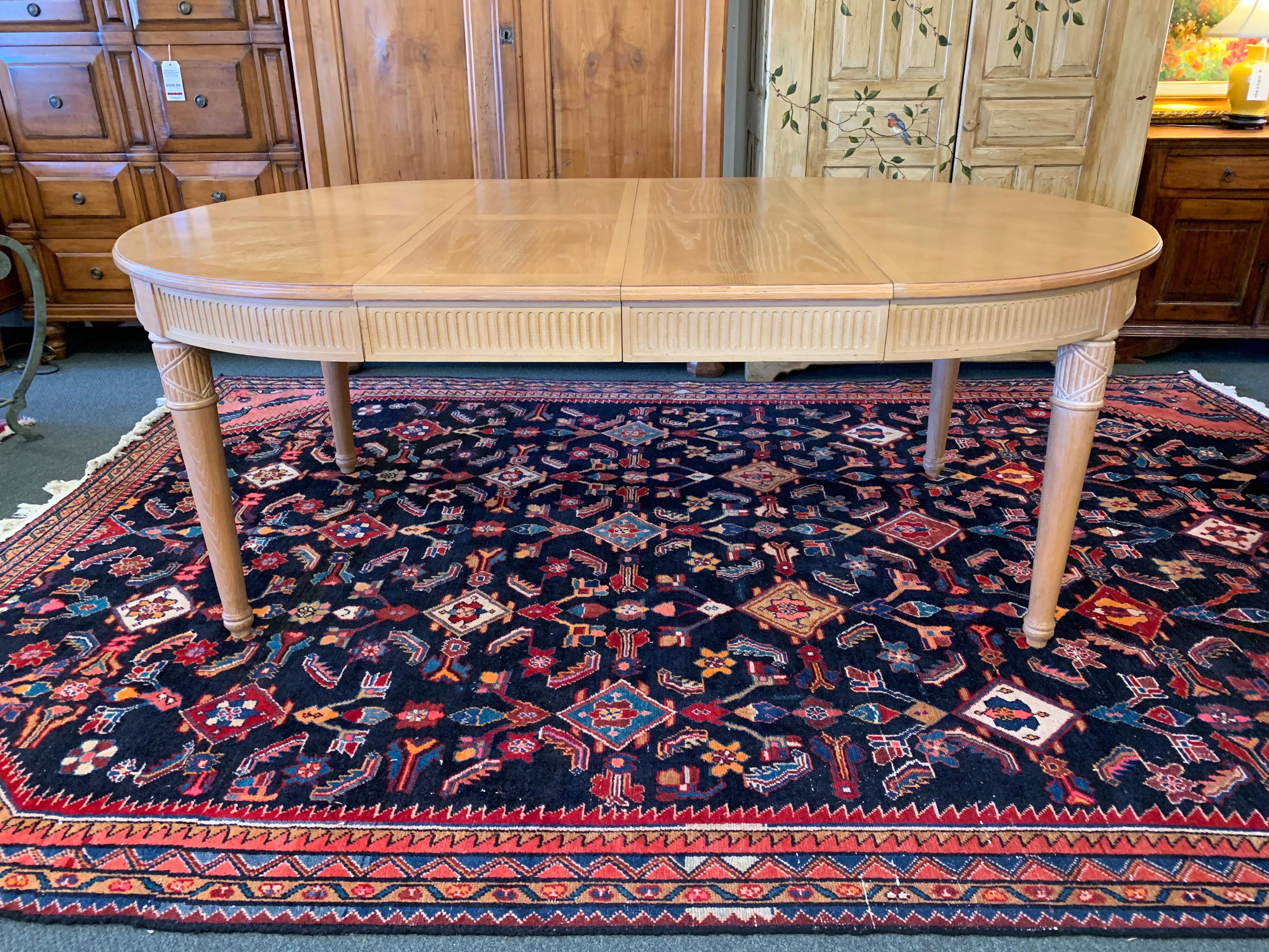 Stanley Furniture Continental Round Table and 6 Chairs and Two Leaves For Sale 7