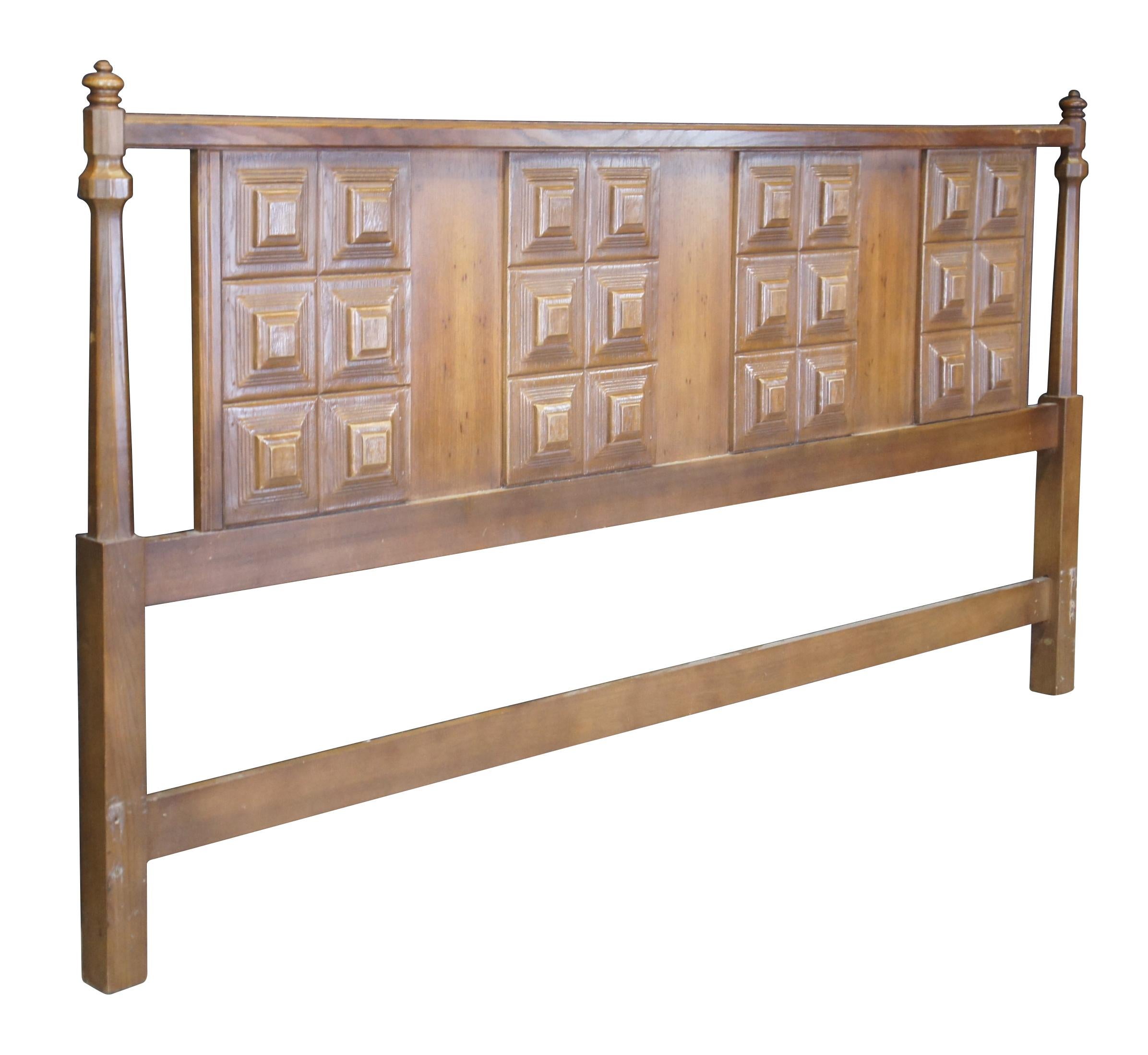 Stanley Furniture King Size Paneled Oak Headboard. Features brutalist styling paneling set between two posts. Marked 480244, 512 8 along backside.