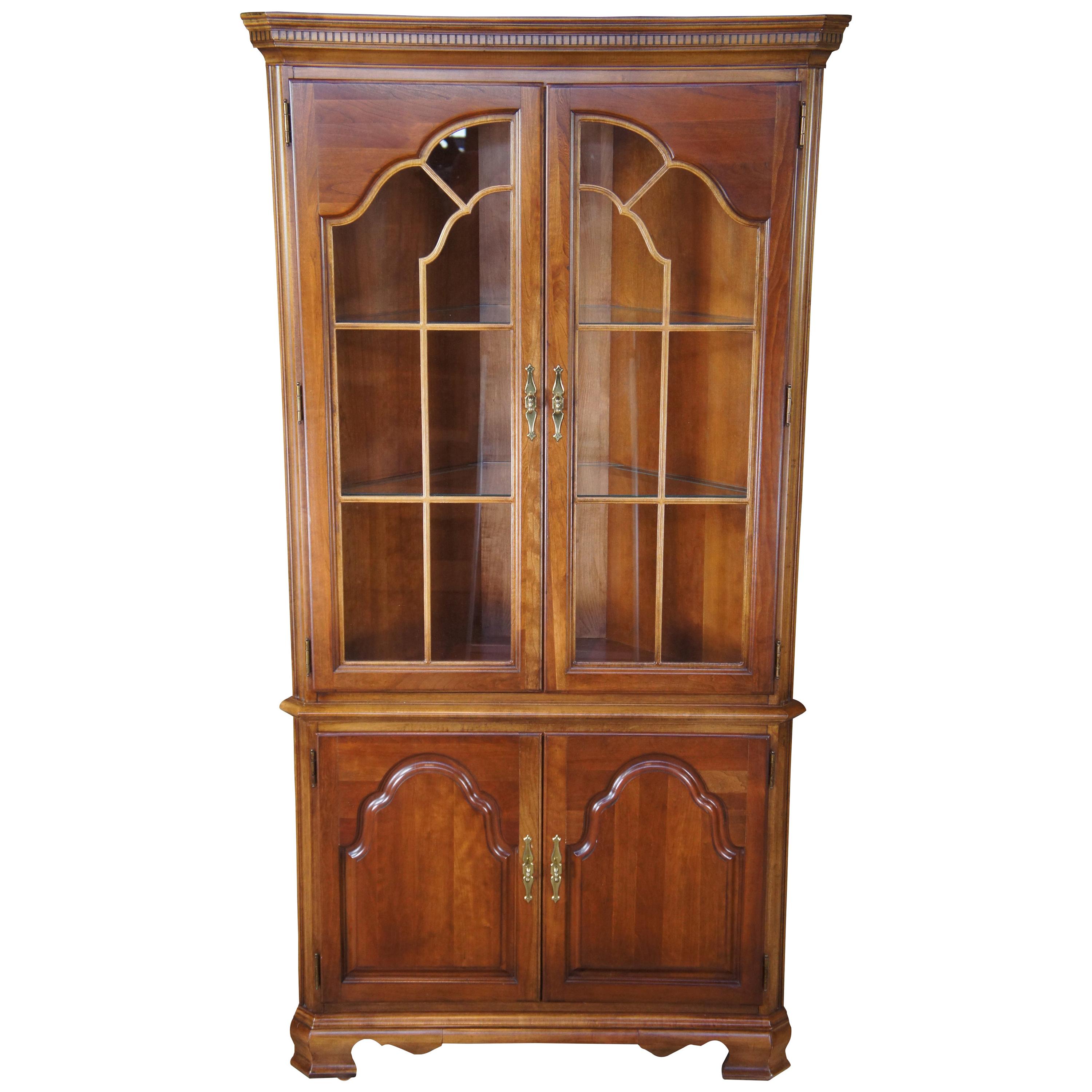 Stanley Furniture Vintage Chippendale Cherry Corner Display Cabinet China Curio