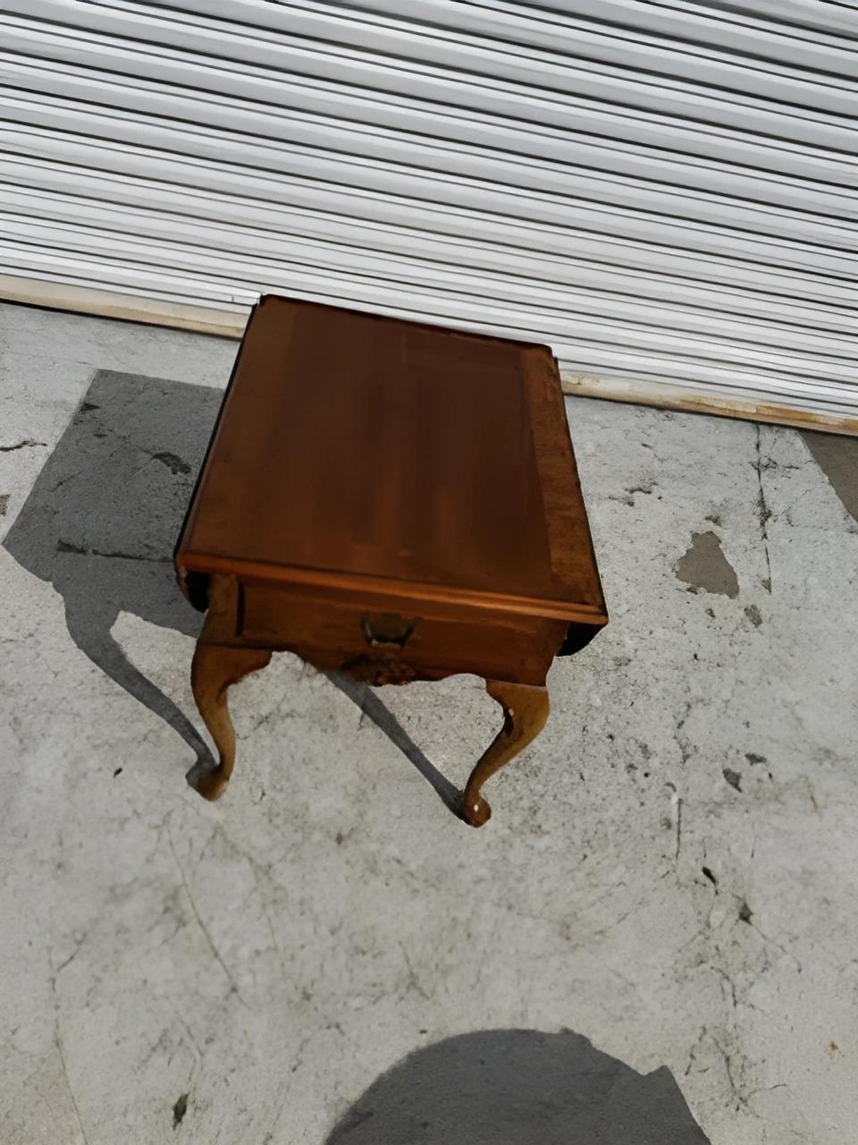 Table d'appoint à abattant de style géorgien Stanley en vente 1