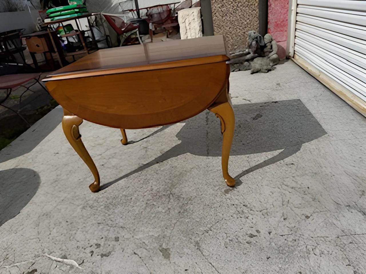 Table d'appoint à abattant de style géorgien Stanley en vente 4