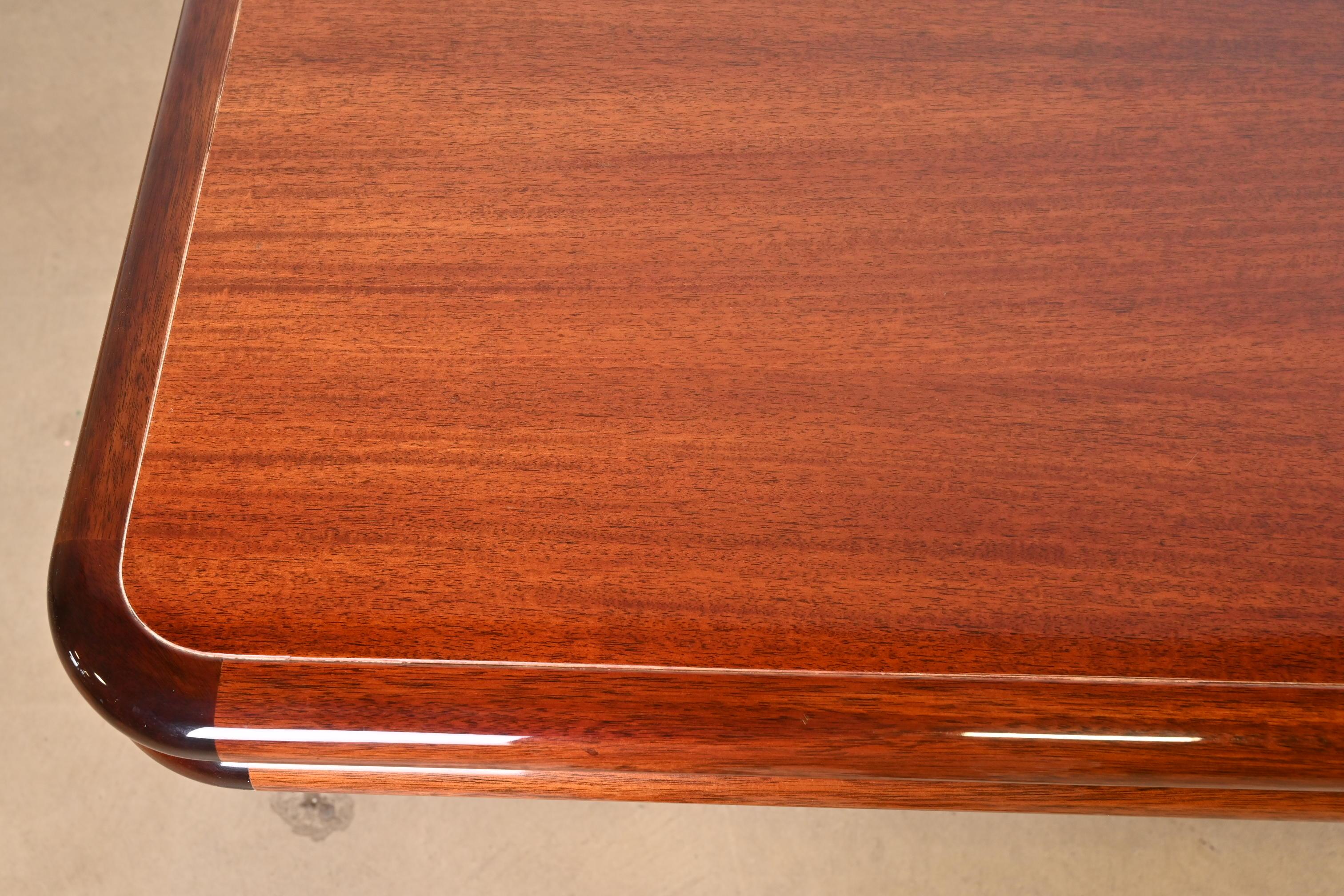 Acier Table de salle à manger sur piédestal de style mi-siècle moderne de Stanley Jay Friedman pour Brueton en vente