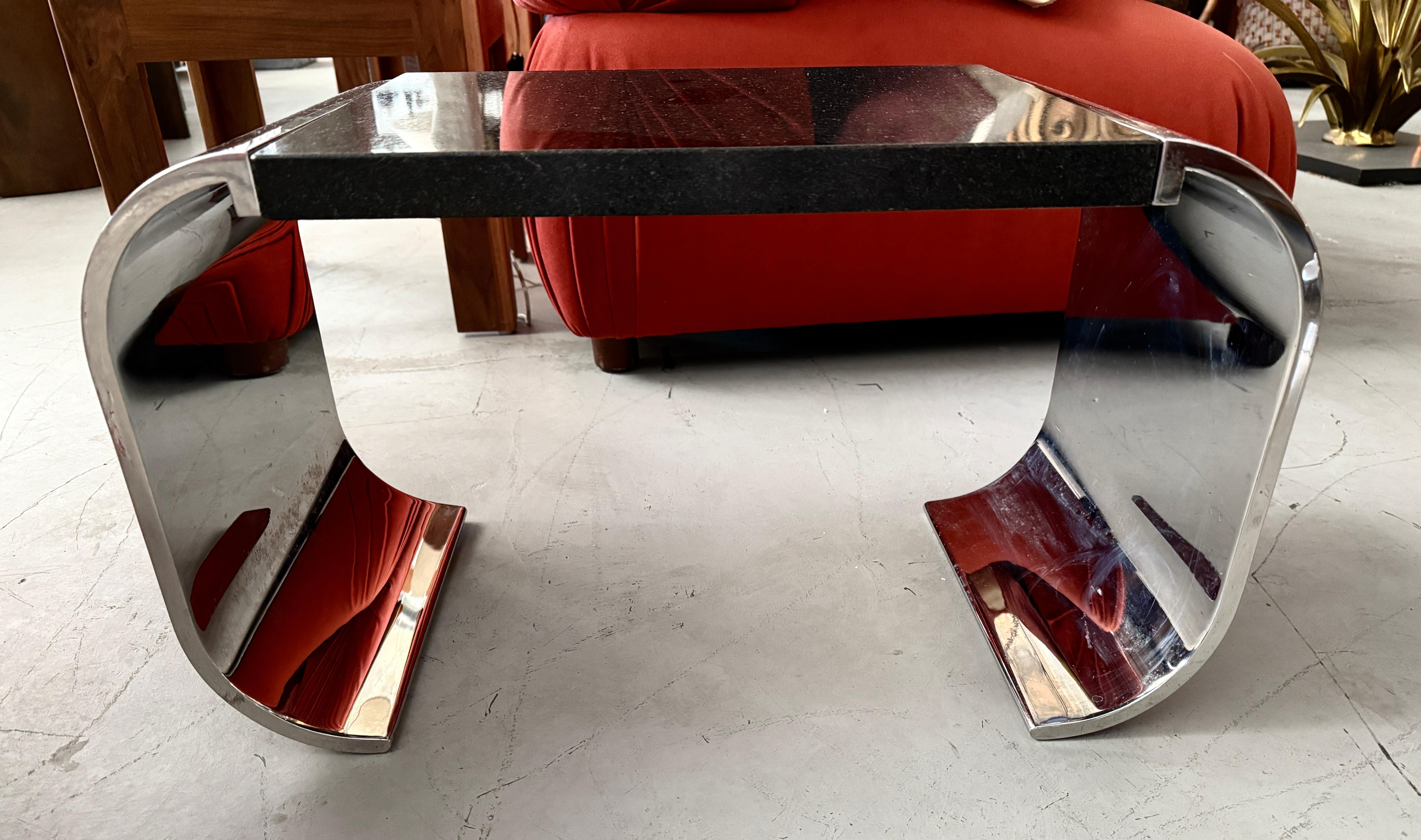 20ième siècle Table d'appoint Stanley Jay Friedman pour Brueton en vente