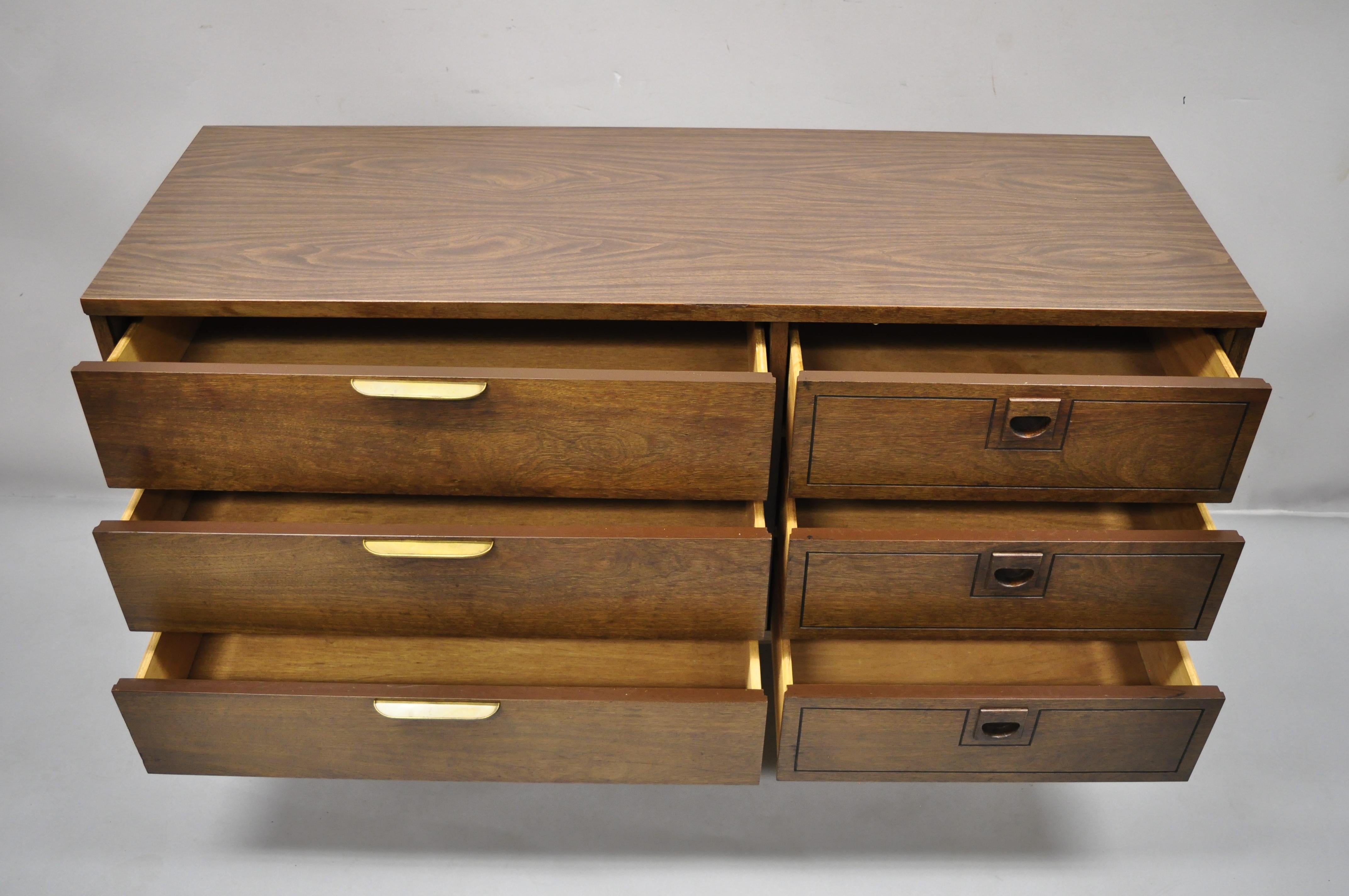 Stanley Mid-Century Modern Walnut and Formica Top Six Drawer Credenza Dresser In Good Condition In Philadelphia, PA