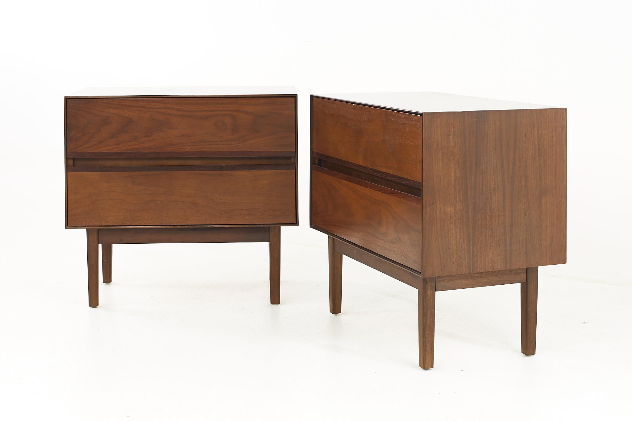 Mid-Century Modern Stanley Mid-Century Walnut Nightstands, a Pair