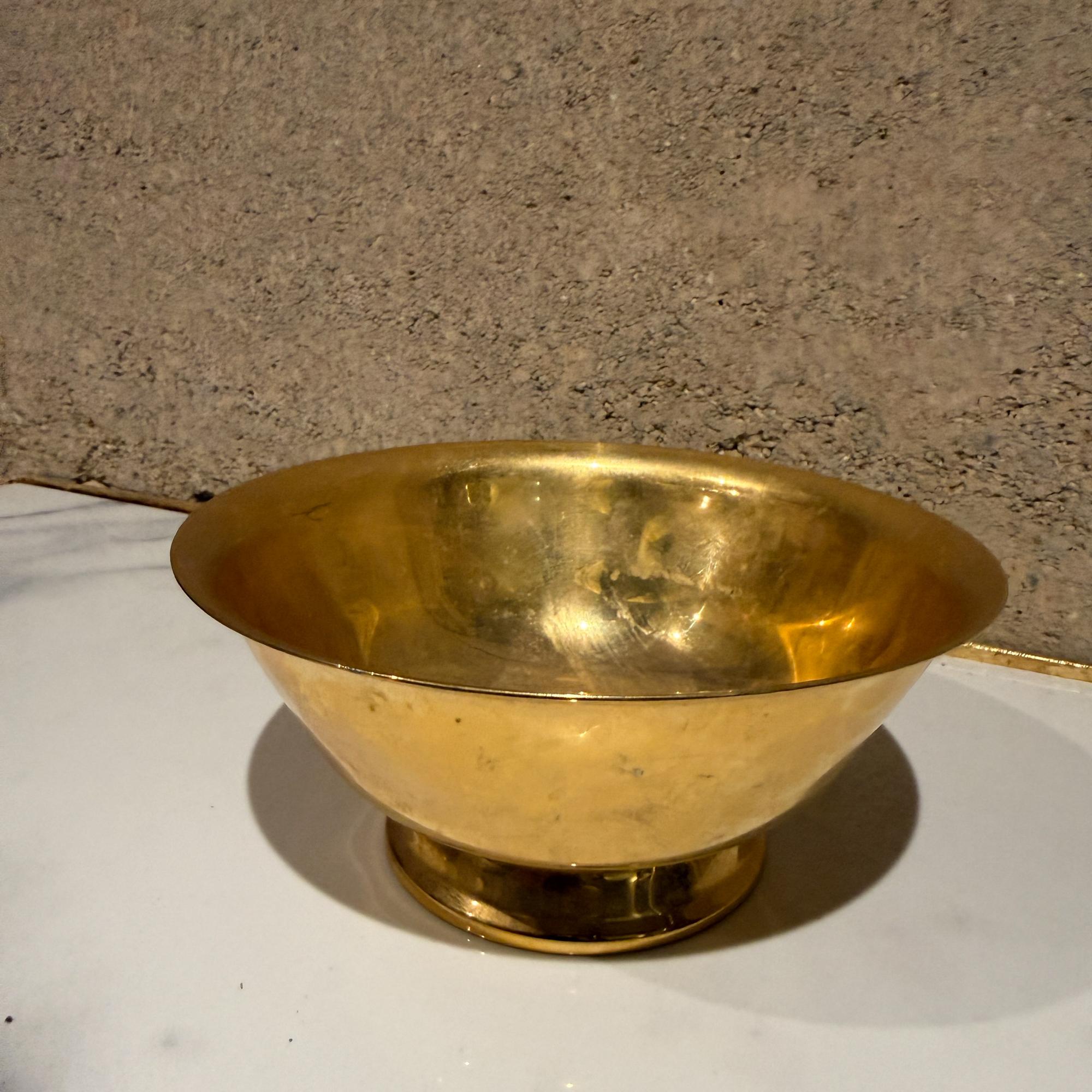 Patinato Stanley Roberts Ciotola con piede placcata 24k Hollywood Regency in vendita