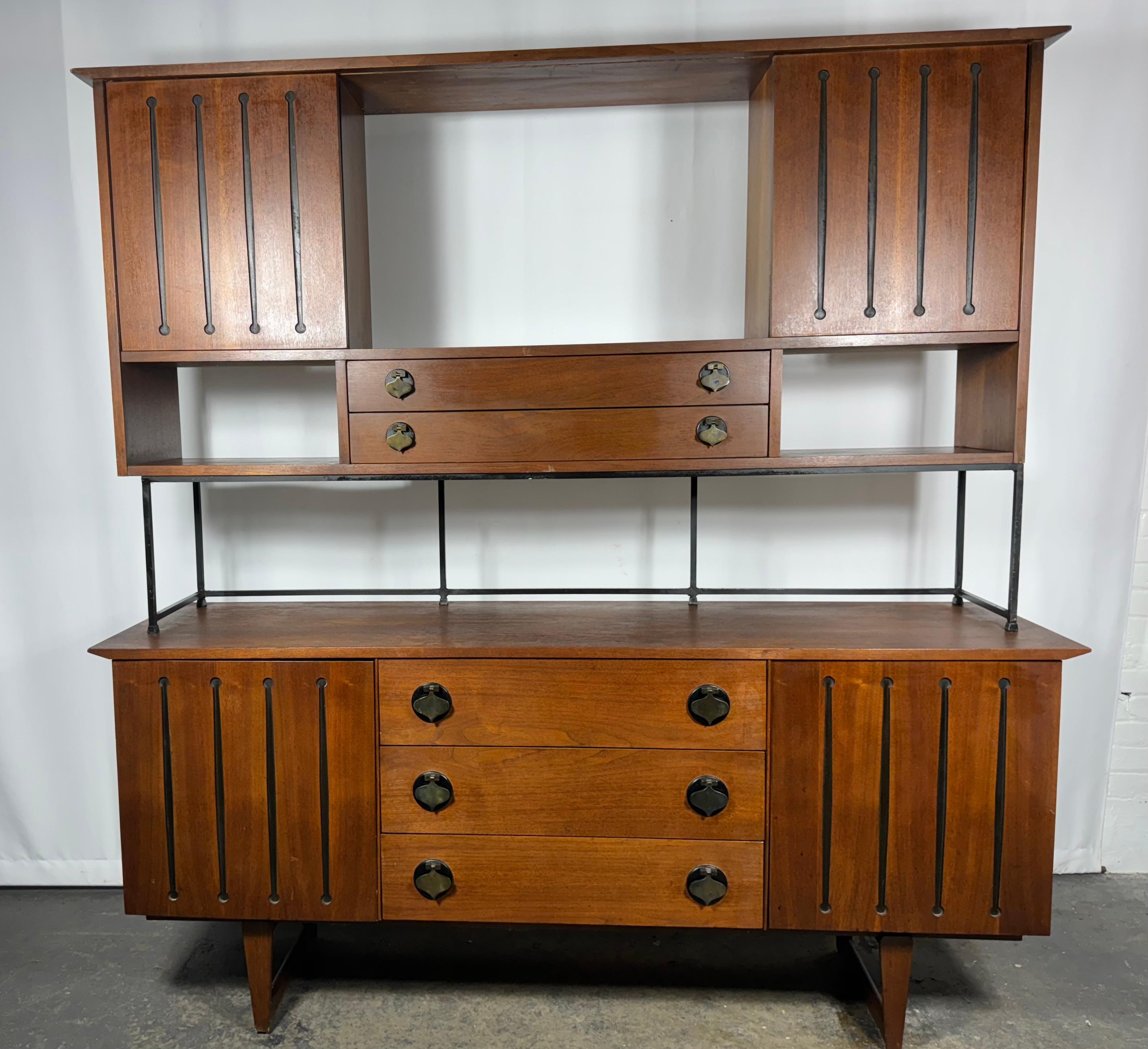 STANLEY WALNUT & Iron Hutch / DIVIDER / WALL UNIT Bêche HAND  Tirettes en vente 3