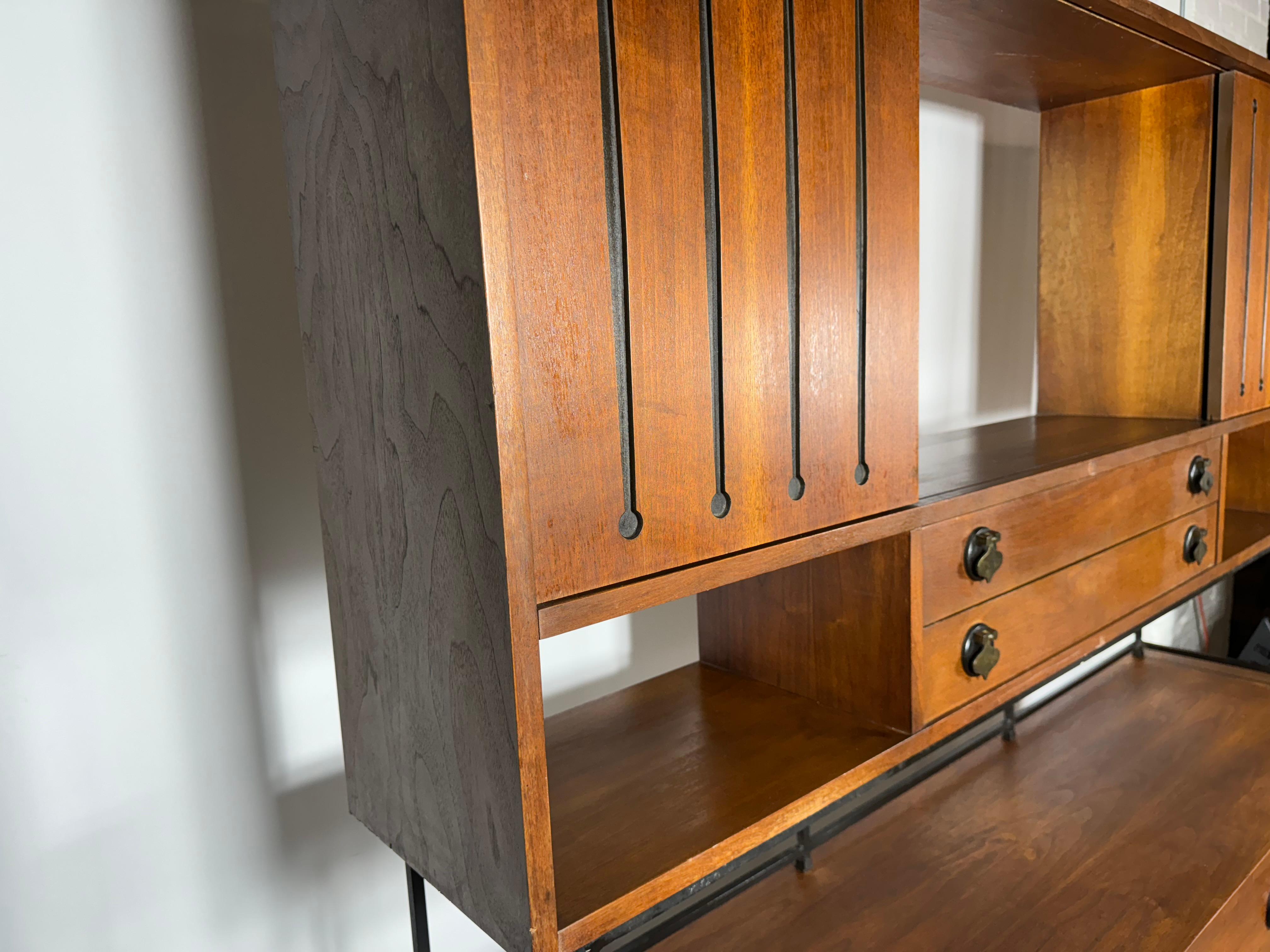 STANLEY WALNUT & Iron Hutch / DIVIDER / WALL UNIT Bêche HAND  Tirettes en vente 2