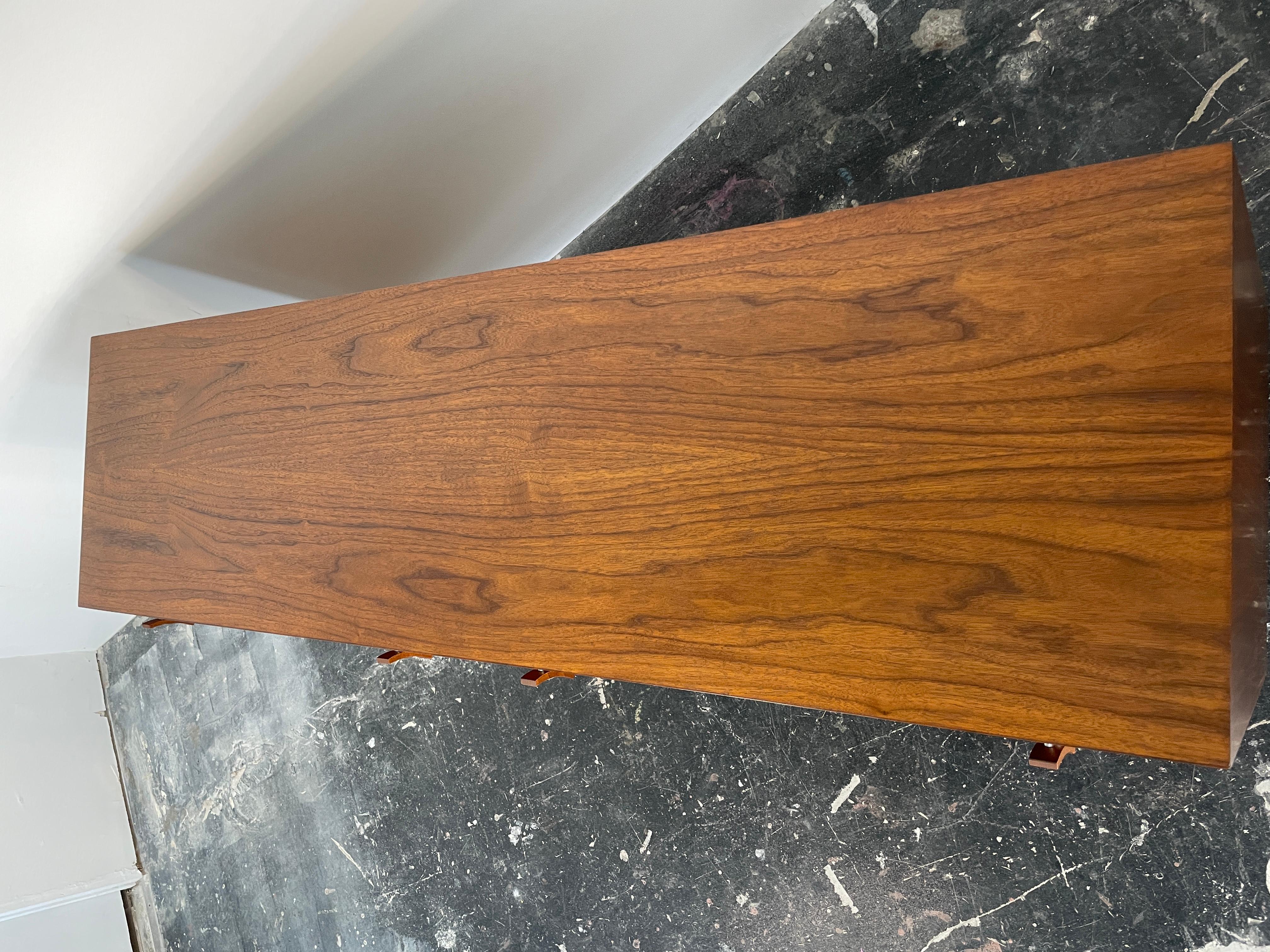 Stanley Young 6 Drawer Dresser for Glenn of California In Good Condition In San Diego, CA