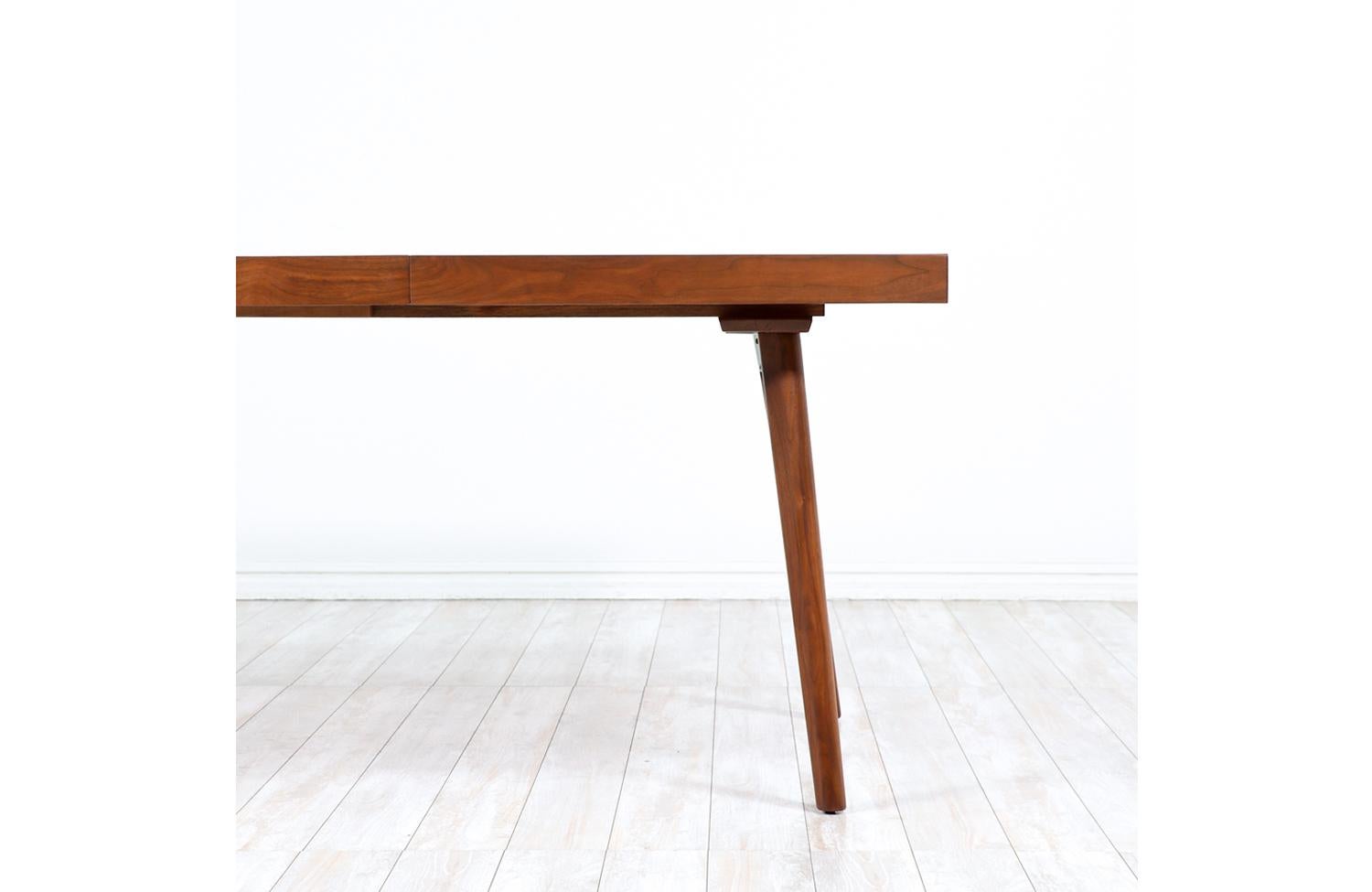 Stanley Young Expanding Walnut Dining Table for Glenn of California 3