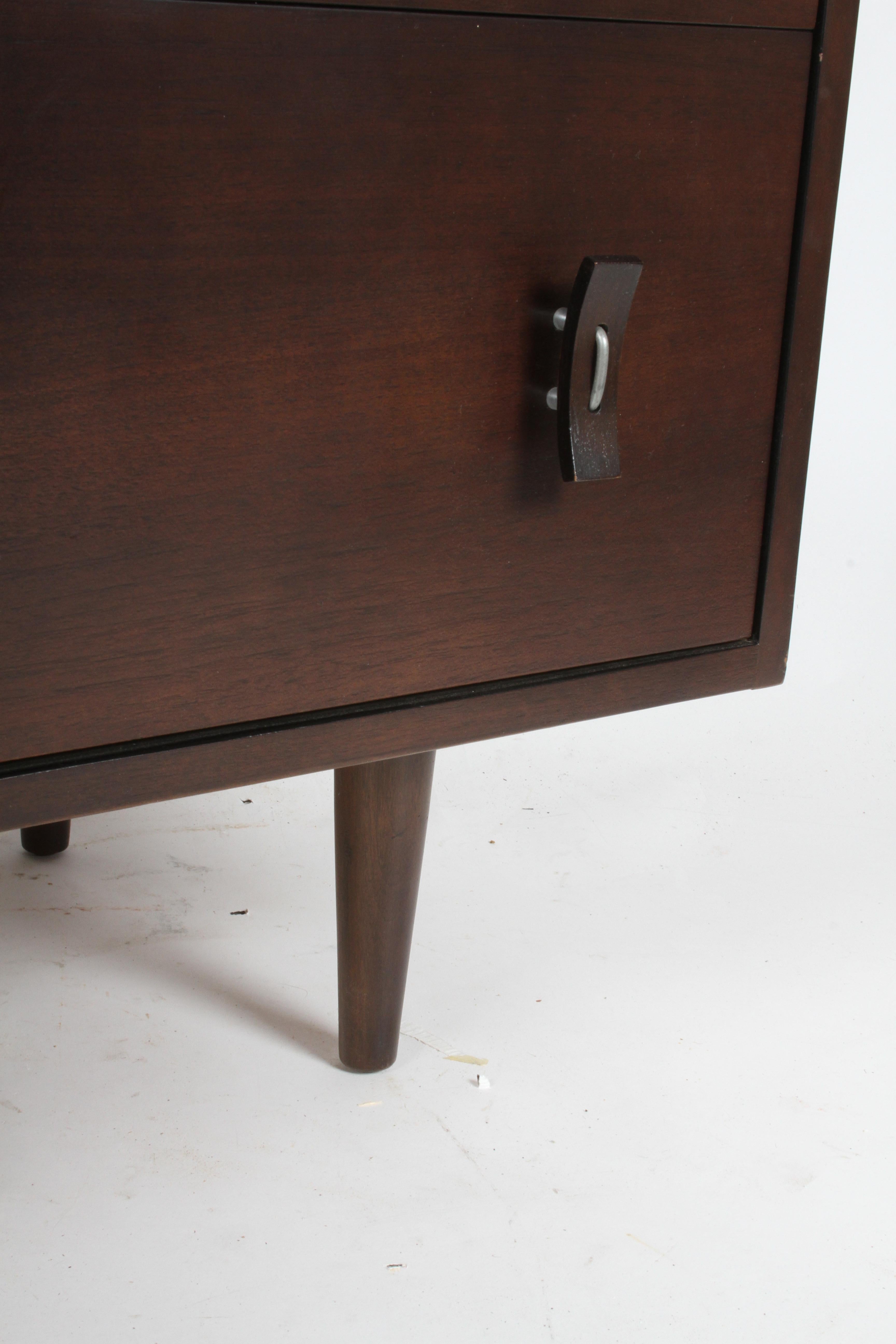 Mid-20th Century Stanley Young for Glenn of California Mid-Century Modern Chest in Dark Espresso For Sale