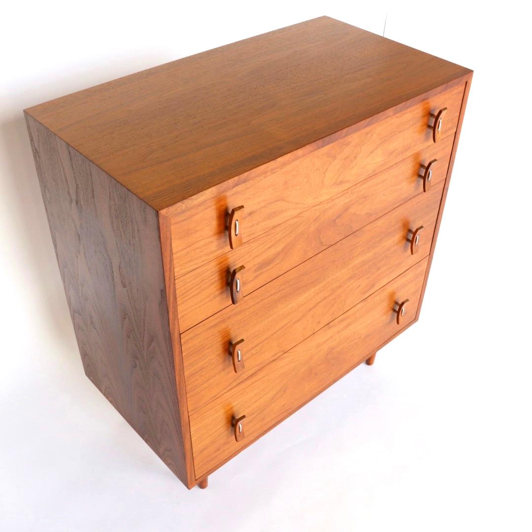 This is a chance at a rare and high-quality dresser designed by Stanley Young for Glenn of California in the United States circa 1950’s. Like many of Young’s creations, this exceptional dresser features the designer’s signature bentwood and steel