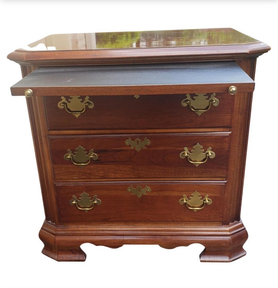 Chippendale Stanley's 1980 American Craftman Collection Bed Side Tables w/ Pull out Tray