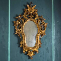 Splendido specchio da toeletta vintage in stile Hollywood Regency, con decorazioni in tole dorato, Italia