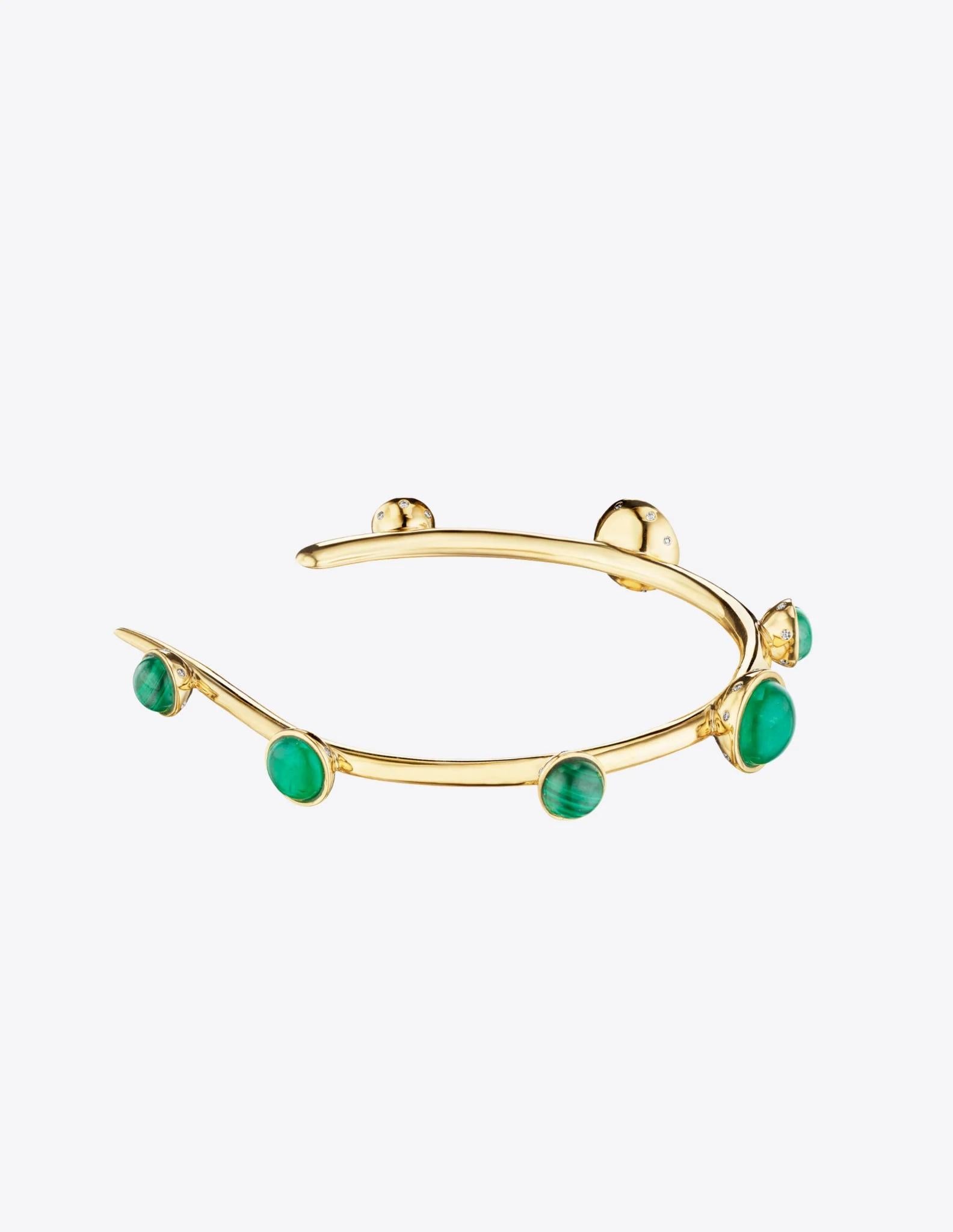 Staple Cuff in 18k Gold with Emerald and Malachite Cabochons & Diamonds In New Condition For Sale In Brooklyn, NY