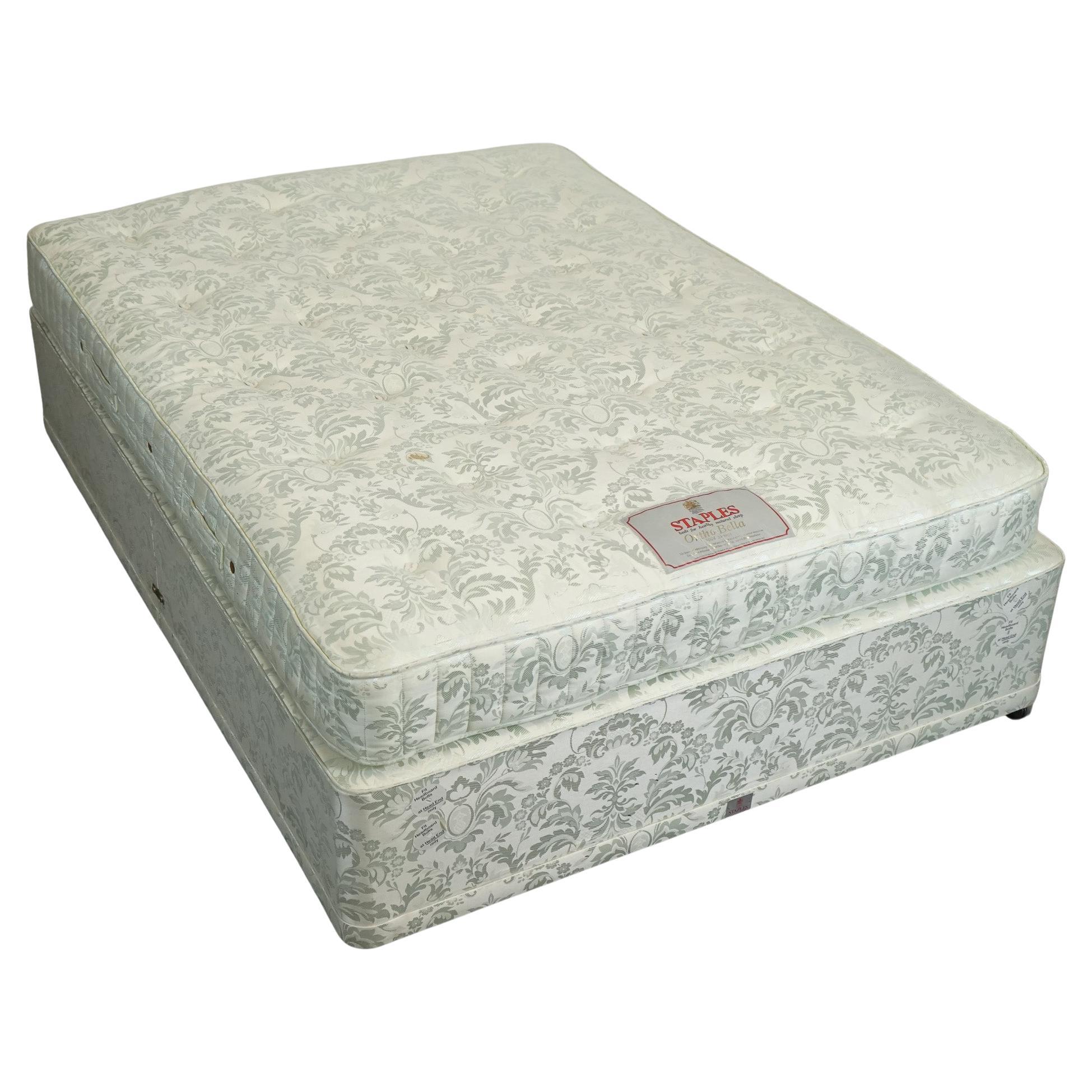 
We are delighted to offer for sale this Lovely Comfortable Double Divan Bed by Staples & Co.

A lovely comfortable bed from a very good quality company.

The mattress has some marks here and there.

Please carefully examine the pictures to see the