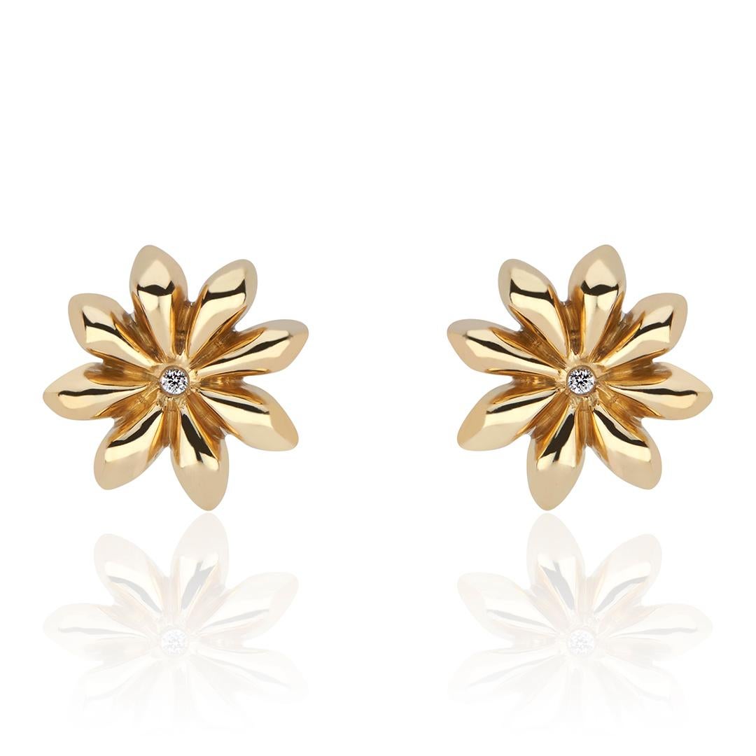 Star Anise Earrings with Diamond Centers in 22 Karat Gold In New Condition For Sale In New York, NY