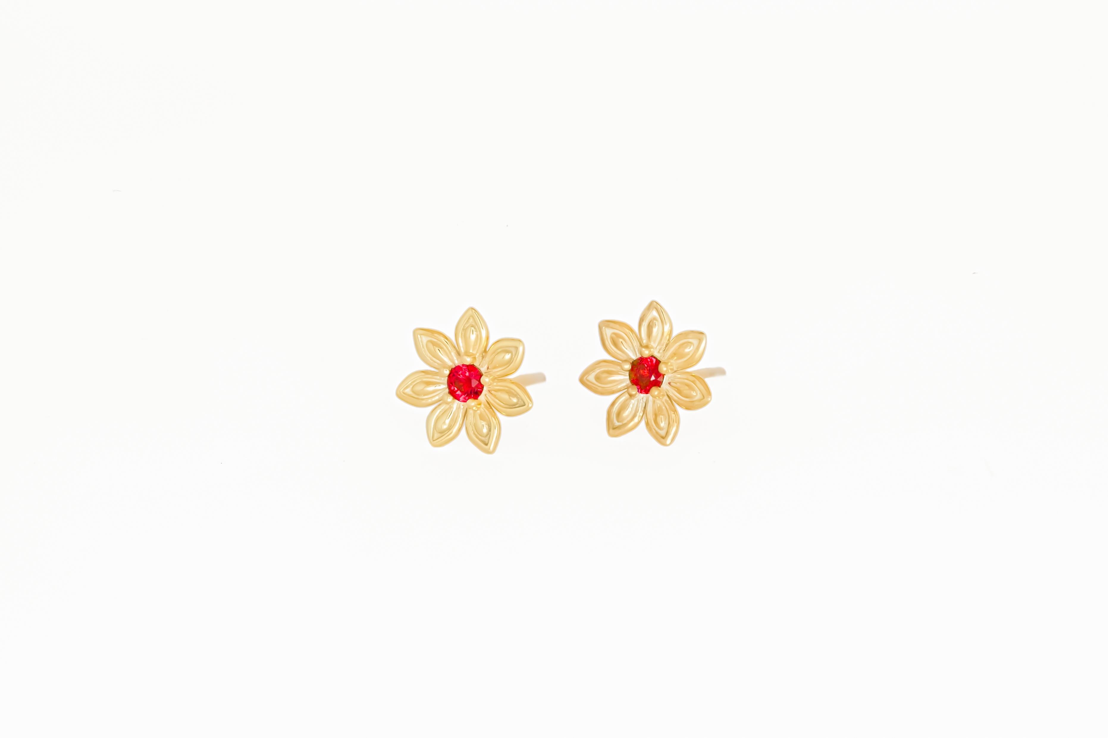 Star Anise Flower 14k gold earrings. For Sale 2