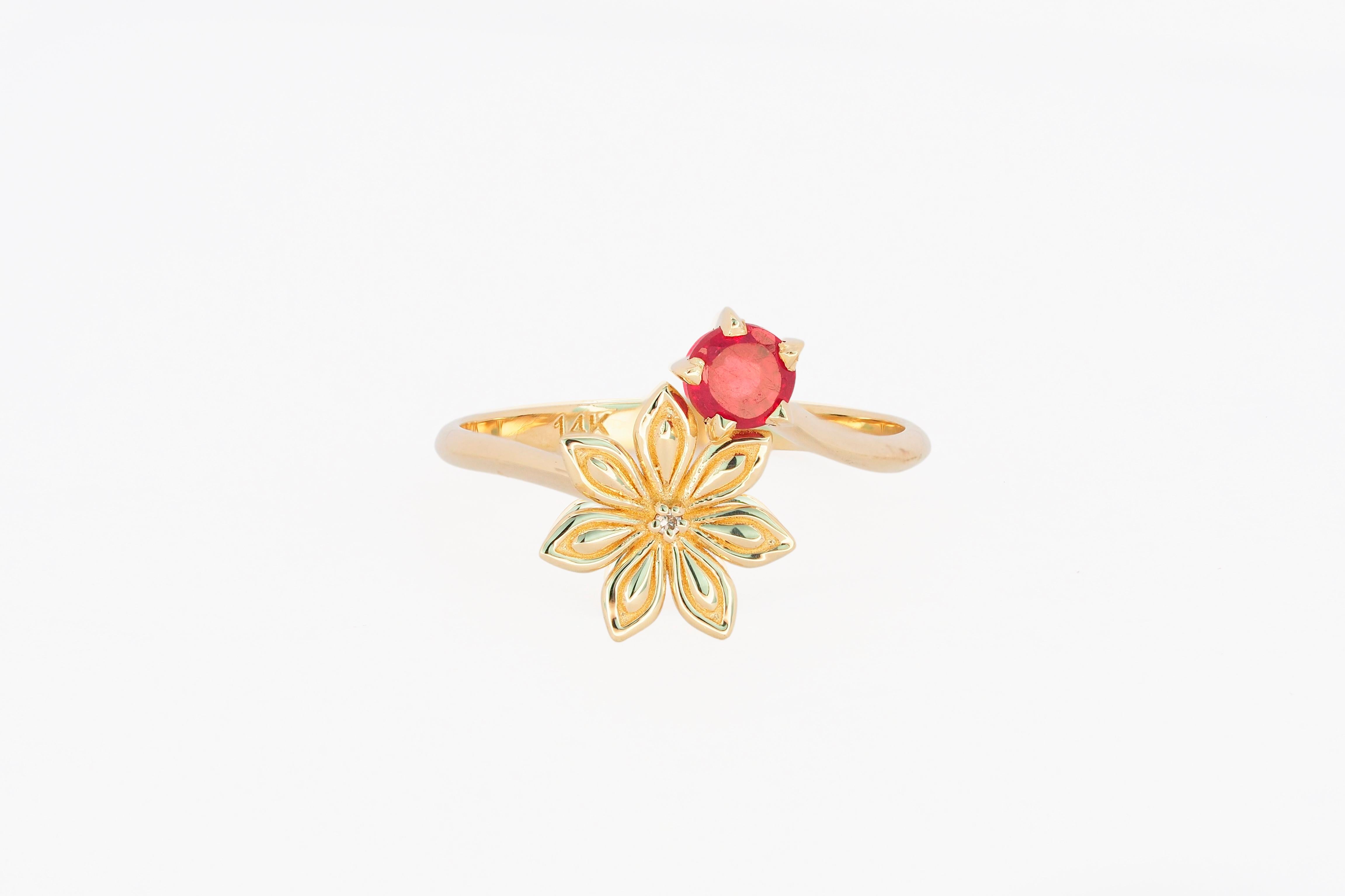 Modern Star Anise Flower Jewelry set: ring and earrings in 14k gold. For Sale