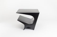 Star Axis-Beistelltisch aus schwarzem Aluminium von Neal Aronowitz