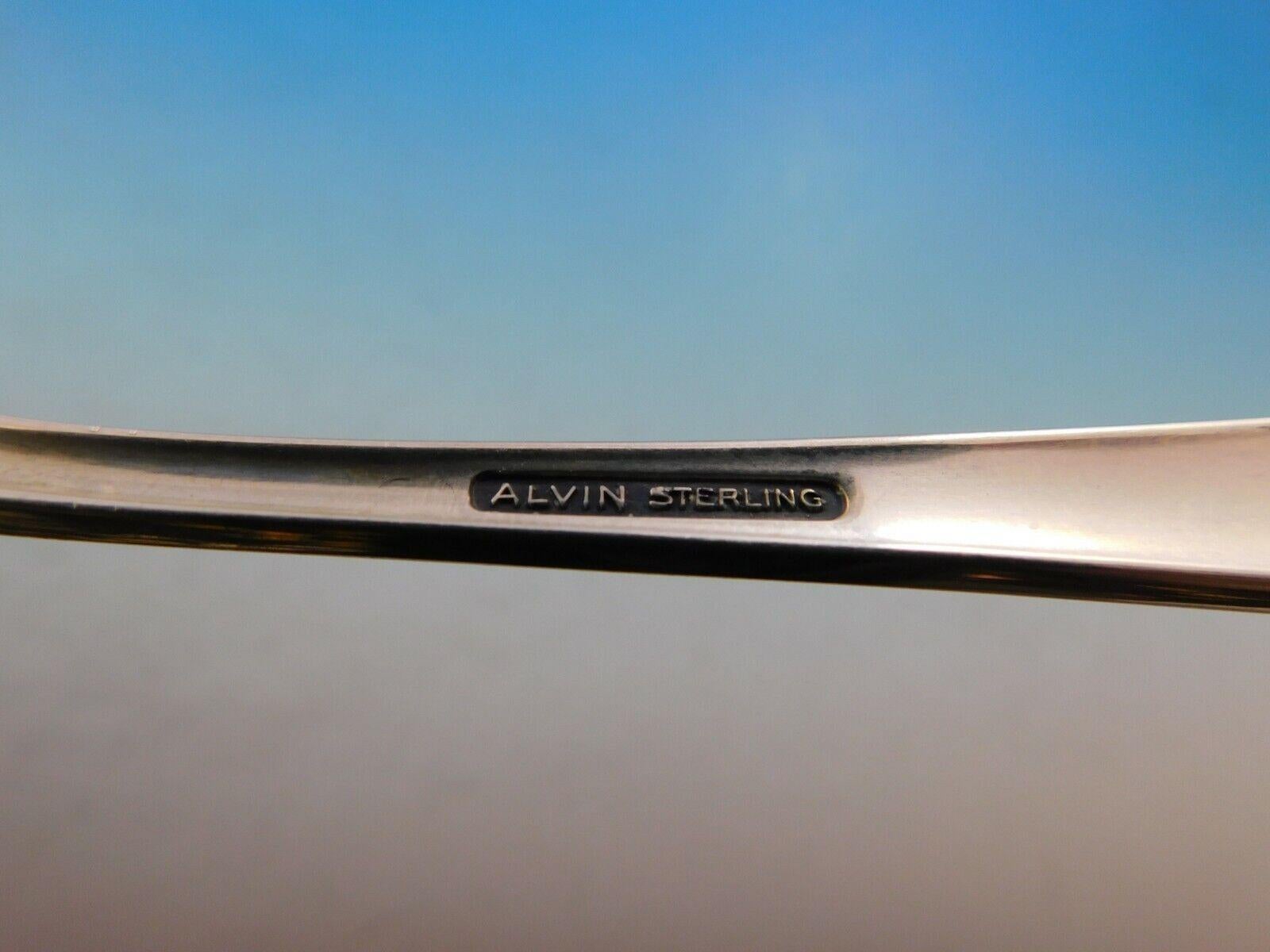 Argent sterling Ensemble de couverts en argent sterling pour 12 personnes 64 pièces Star Blossom par Alvin en vente