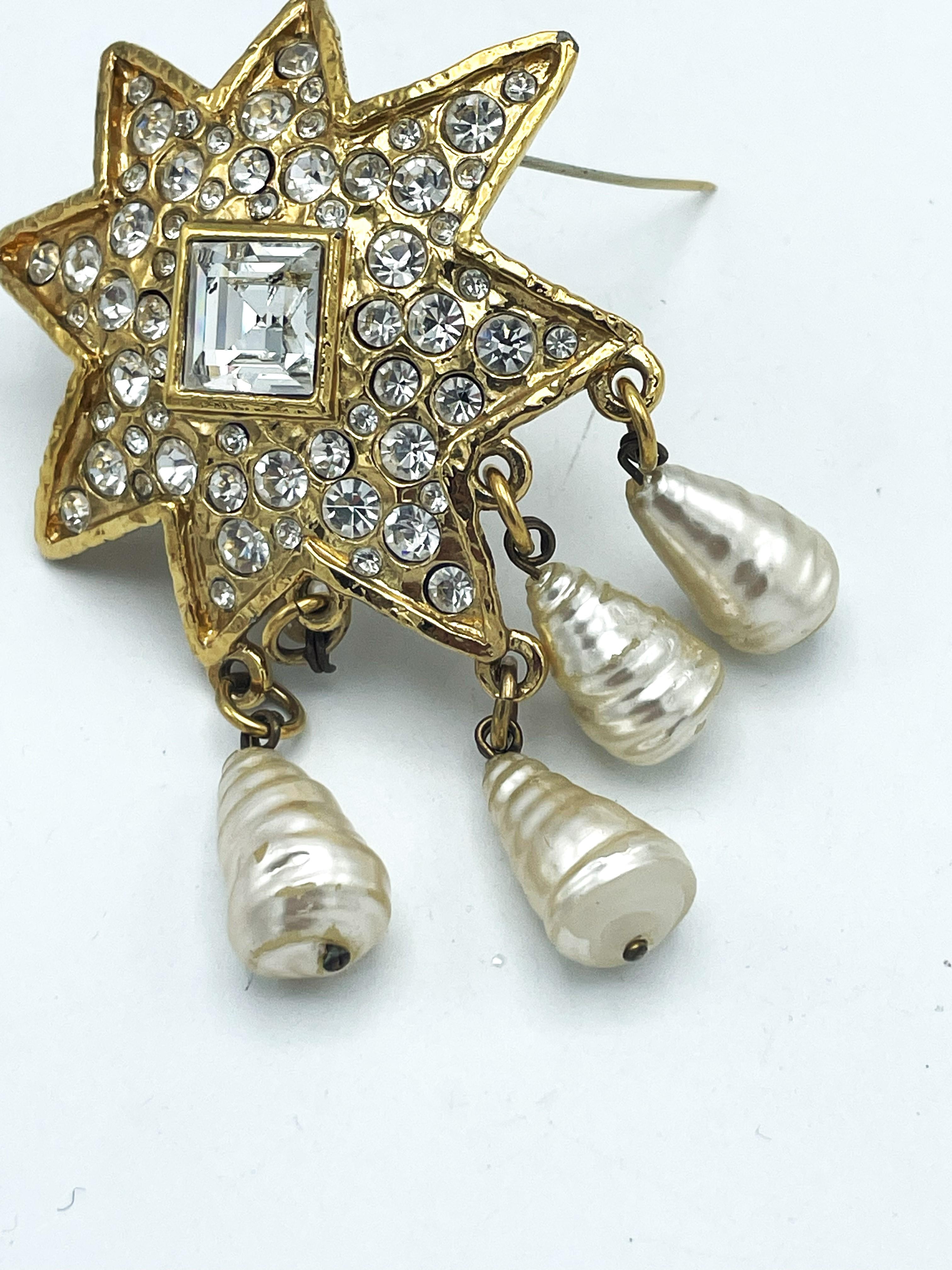 Women's STAR BROOCH by Ch. Lacroix Paris fully set with rhinestones,  pearl , early 80' For Sale