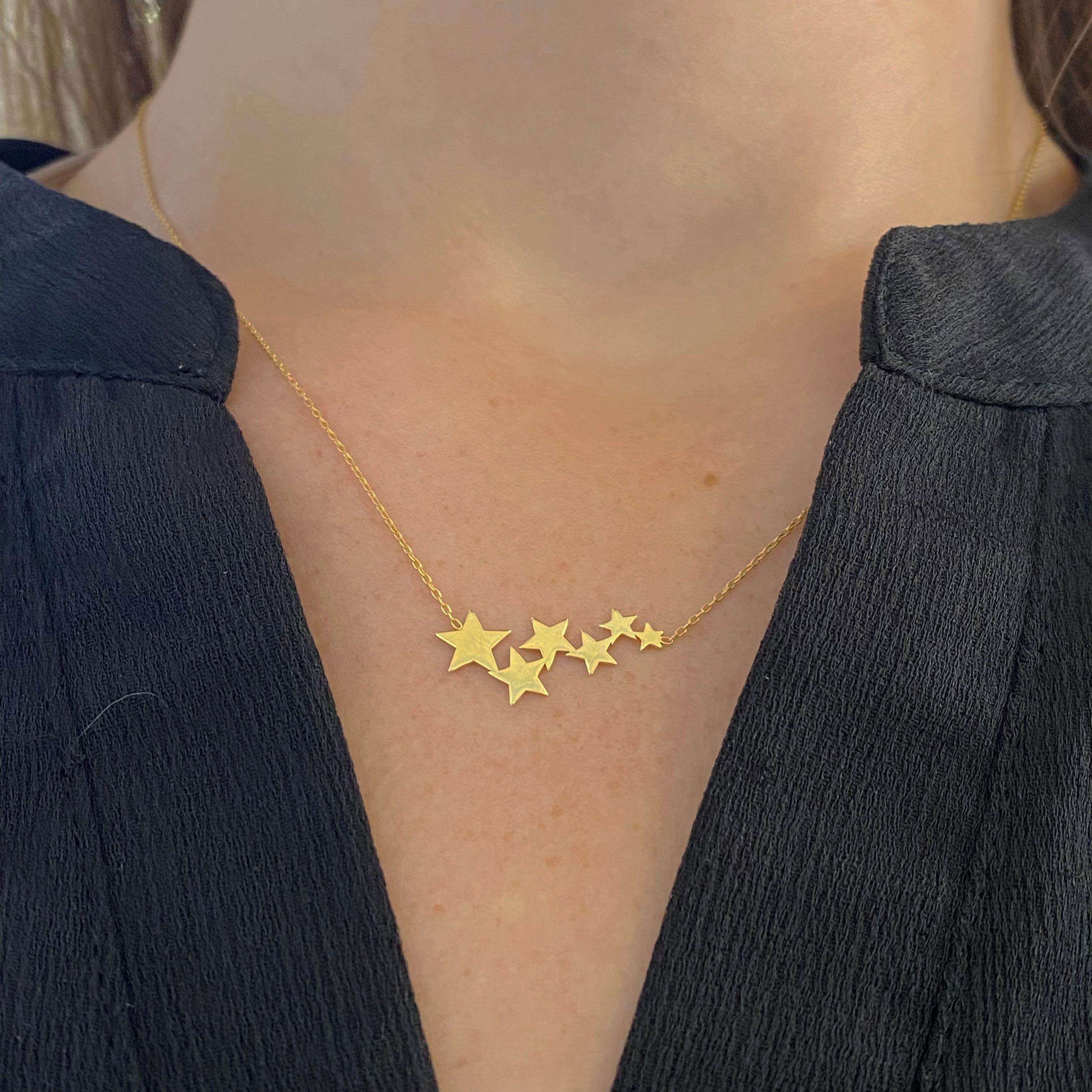 Star Cluster Necklace w 6 Stars in 14K Yellow Gold w Adjustable Chain In New Condition For Sale In Austin, TX