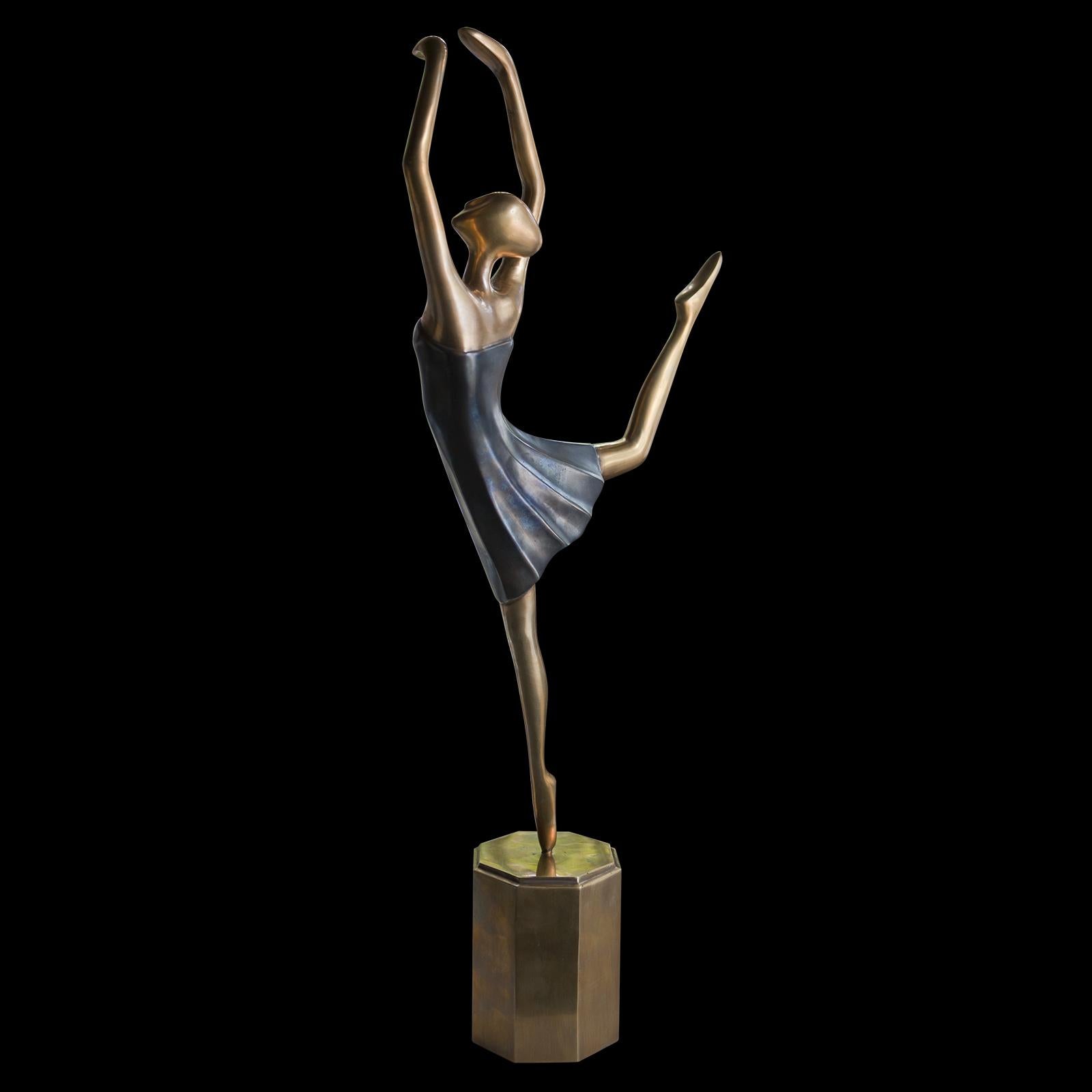 XXIe siècle et contemporain Sculpture d'une danseuse étoile en vente