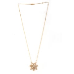 Star Design Diamond Pendant Necklace Made In 18k Yellow Gold