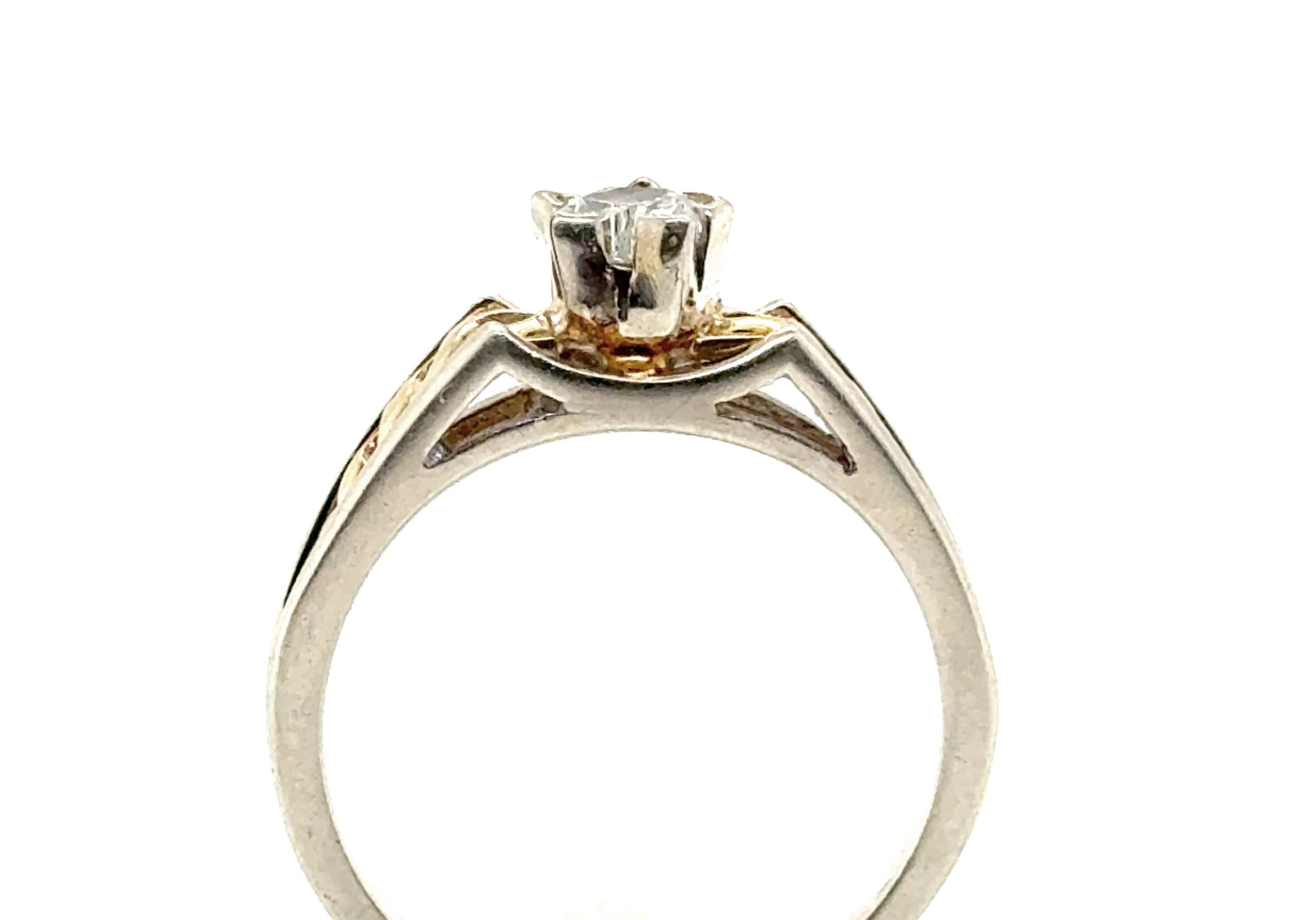 Rare Handmade Laser Cut Star Diamond Ring .33ct 14K White/Yellow Gold 


Featuring a Gorgeous Genuine G-H/VS .33ct Natural Mined Star Cut Diamond Center

Laser Cut Star Diamond Solitaire 

White Gold with Yellow Gold Inlet Design 

Completely Clean