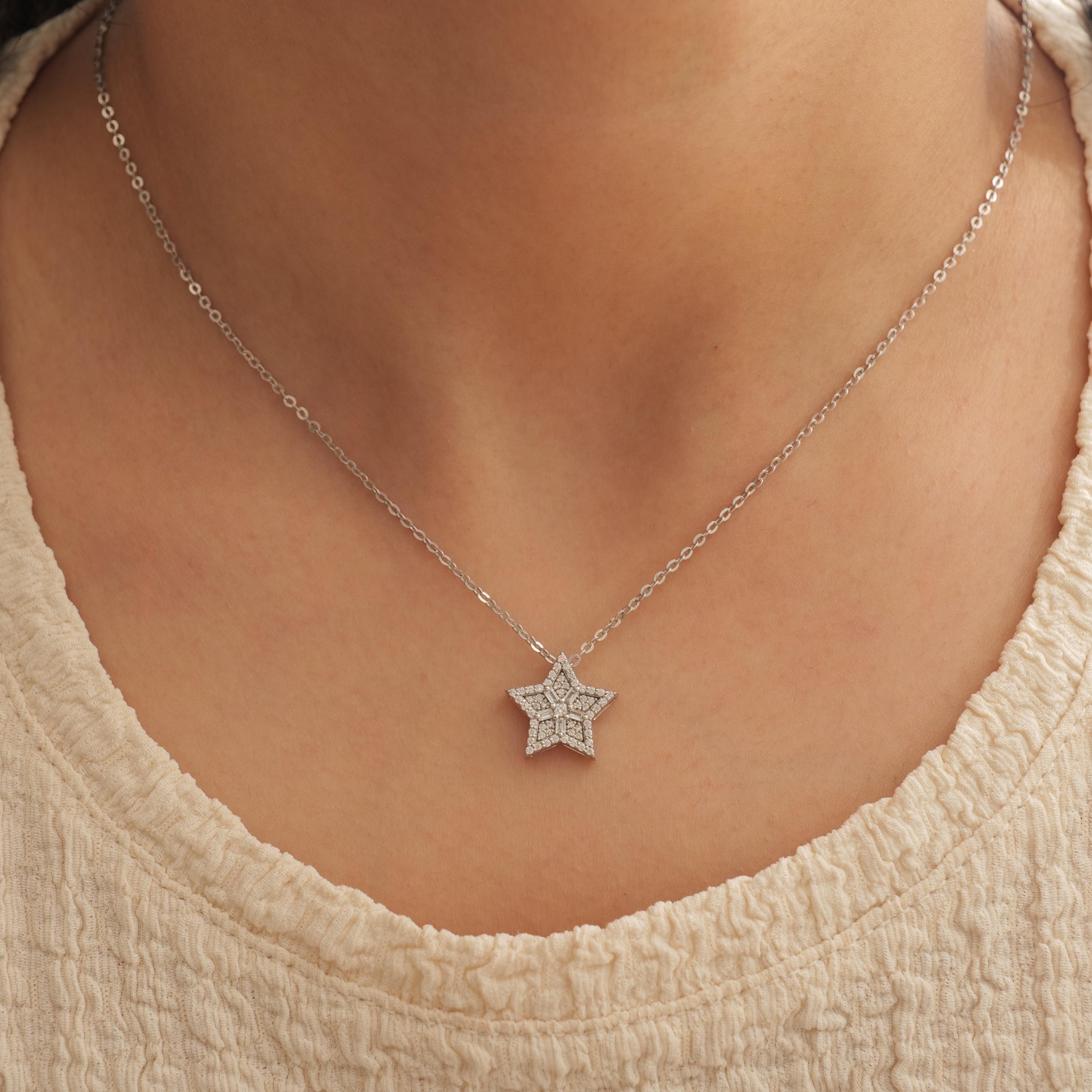 Pendentif étoile en or massif 14k (certifié) Neuf - En vente à New Delhi, DL