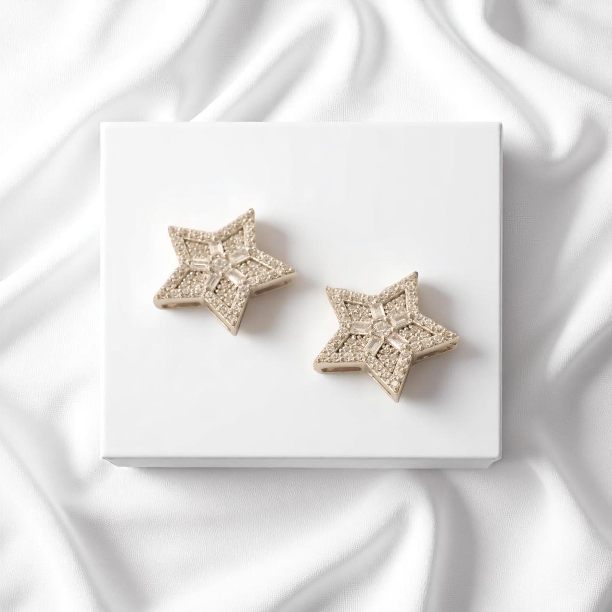 Taille baguette Boucles d'oreilles étoile en or massif 14K (certifié) en vente