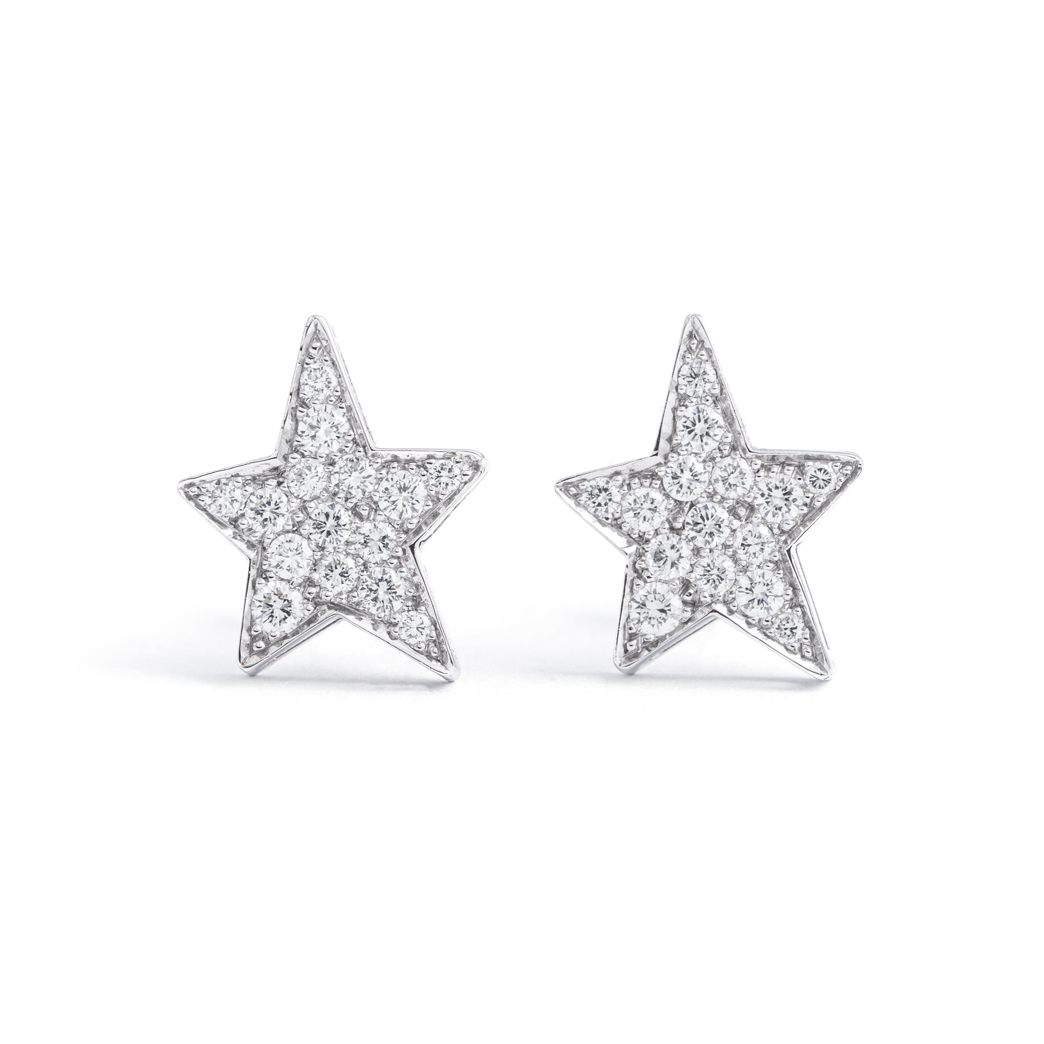 Star design Diamond on White Gold 18K Earrings.
Dimensions: 1.50 centimeters x 1.30 centimeters.

Total weight: 4.21 grams.

