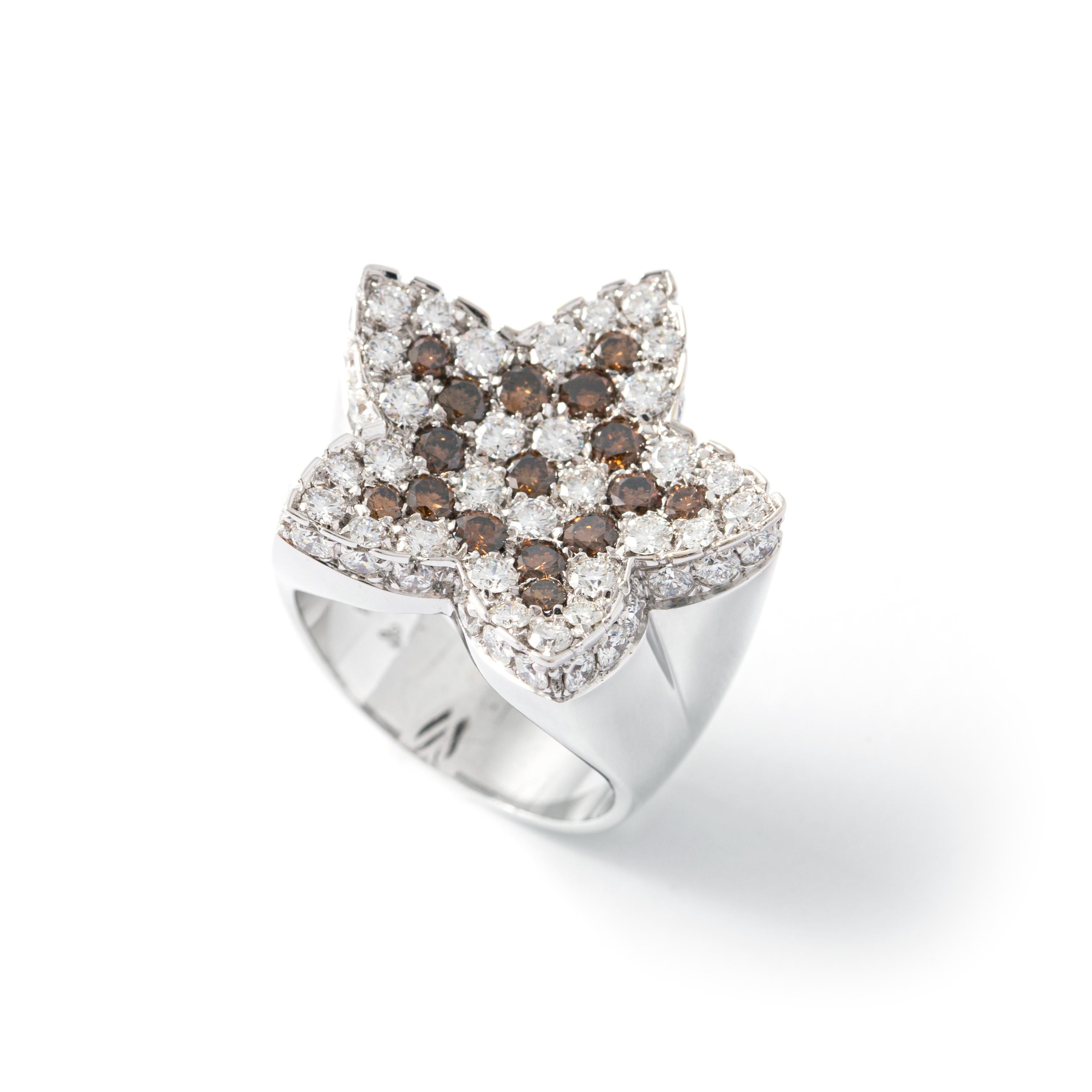 Women's Star Diamond White Gold Ring For Sale