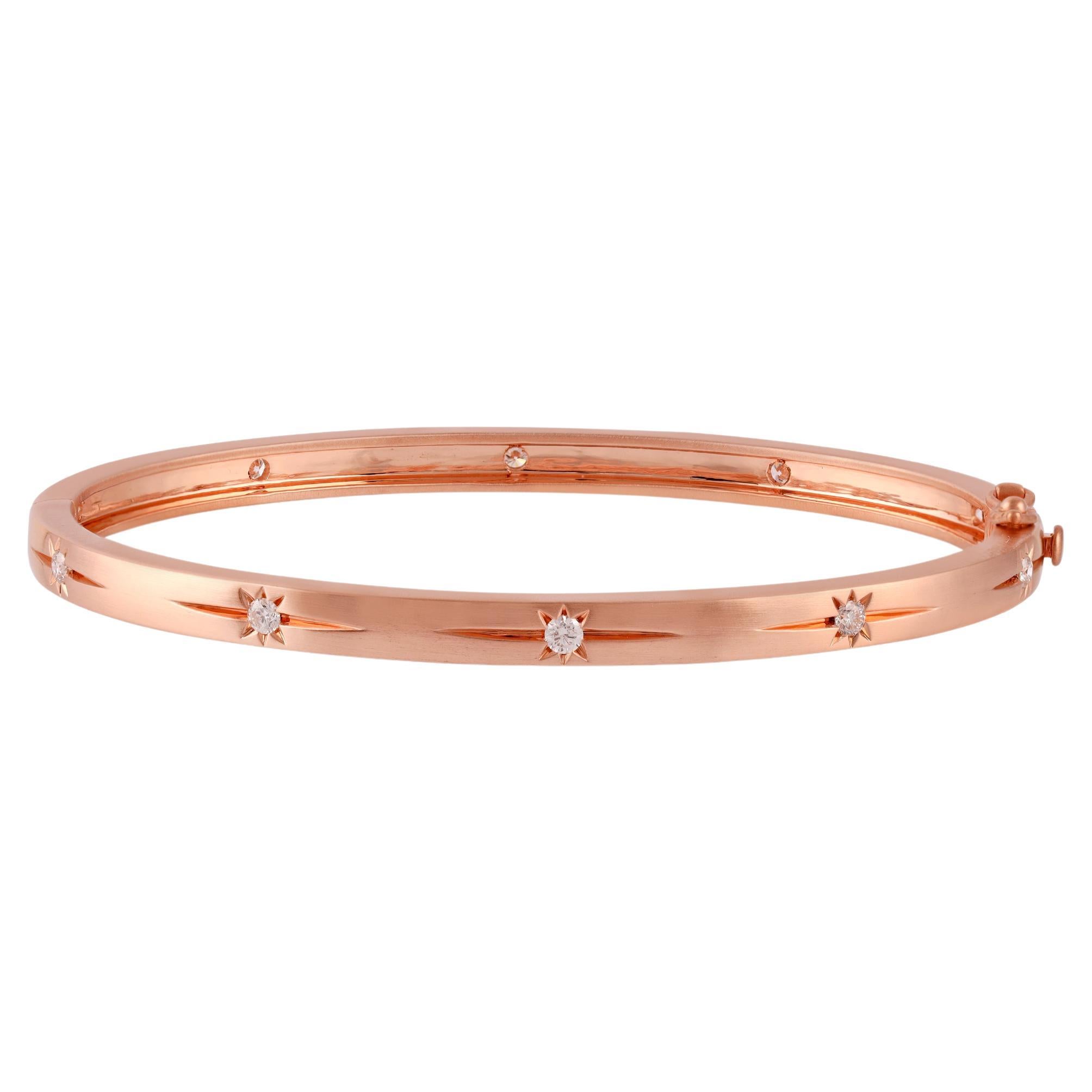 Bracelet jonc étoilé en or rose 18 carats avec finition étoile de diamant  en vente