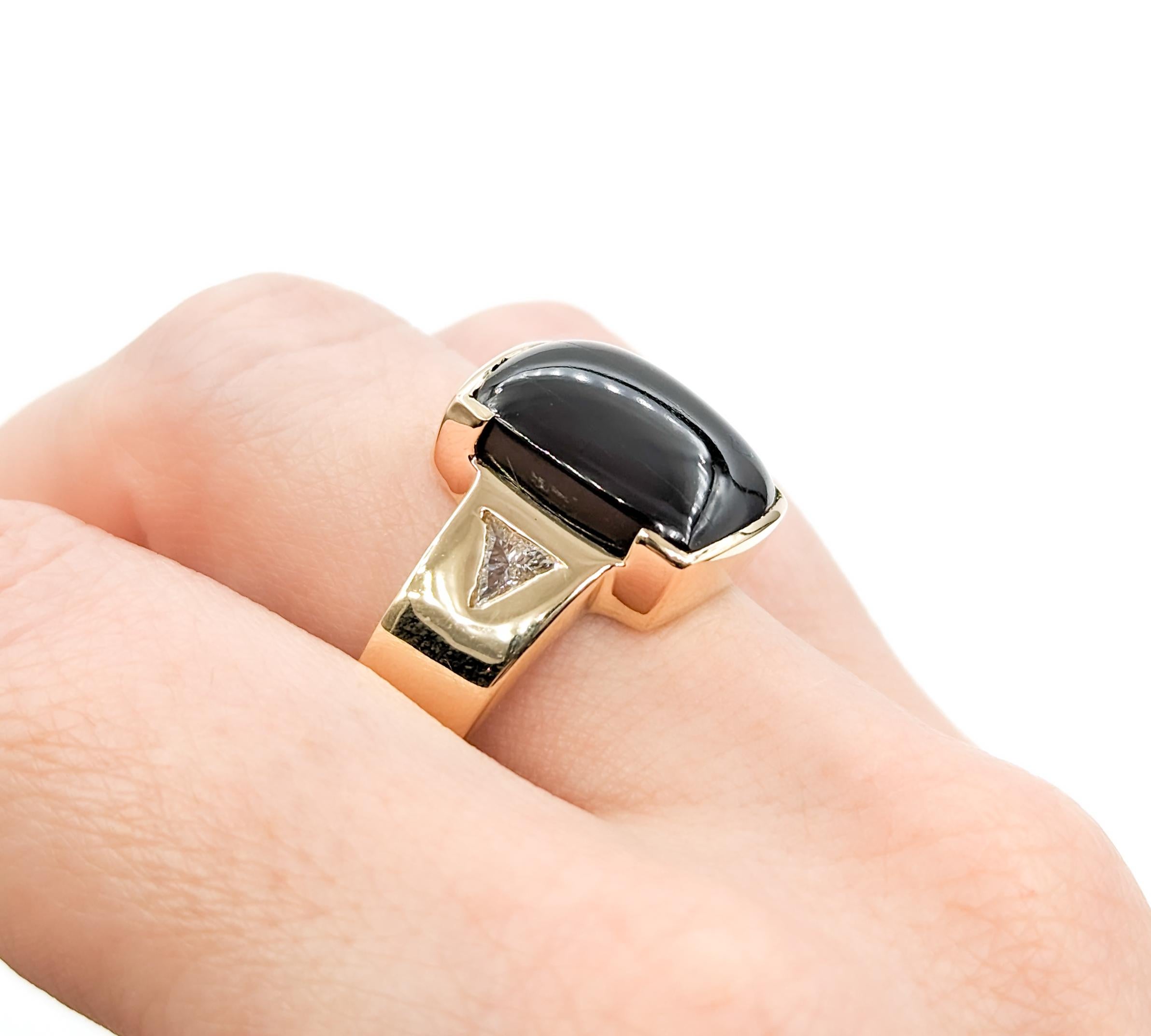 Modern Star Diopside Ring With Diamonds In Yellow Gold For Sale