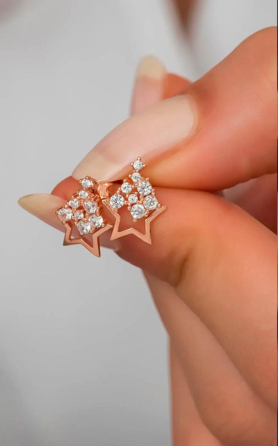 Star dust Stud Earrings in 14k gold.  In New Condition For Sale In Istanbul, TR