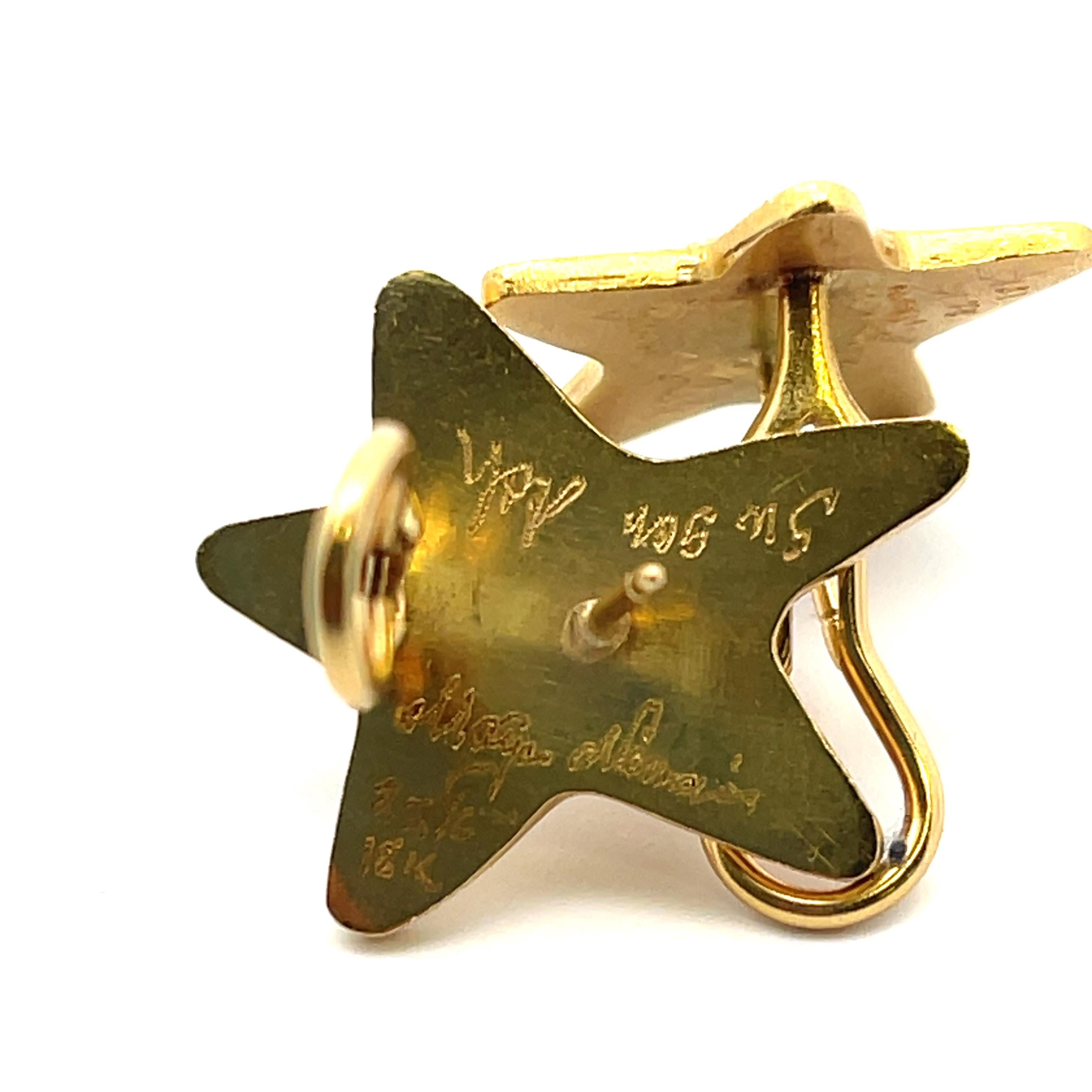Stern Ohrringe Handgefertigt in 22K Gelbgold. Gezeichnet Maya. Mit Stift und Omega-Boden aus 18 Karat Gelbgold. 
13,09 Gramm
1