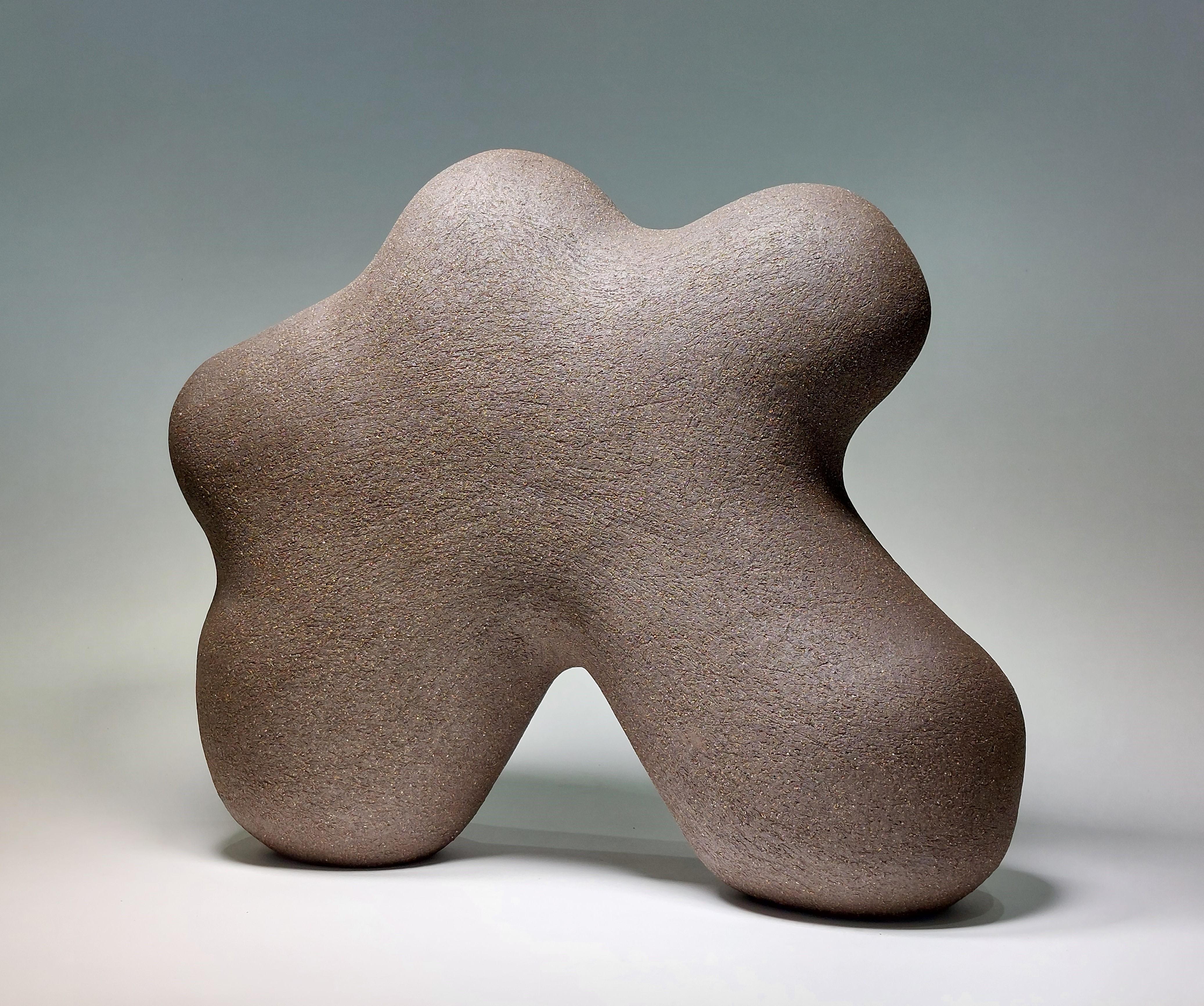 Moderno Star Man - Scultura in ceramica in gres nero di Rachel Peters, Regno Unito, In magazzino in vendita