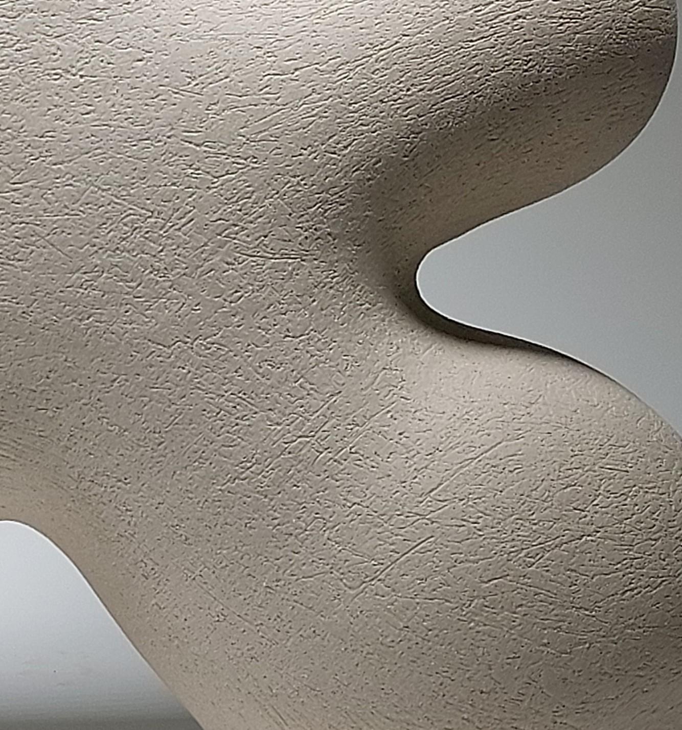 XXI secolo e contemporaneo Star Man - Scultura in ceramica in gres bianco di Rachel Peters, Regno Unito, In magazzino in vendita
