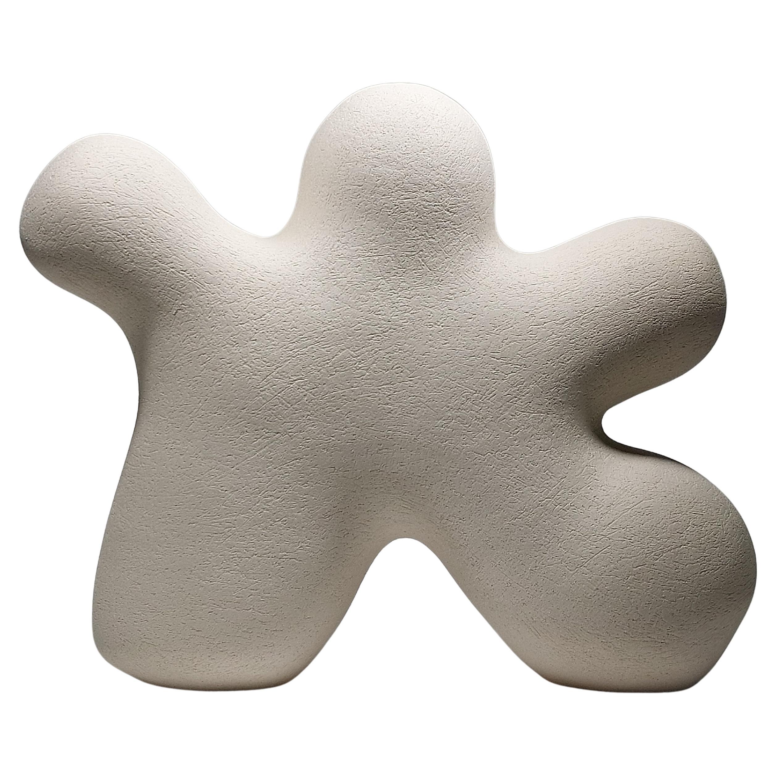 Star Man - Scultura in ceramica in gres bianco di Rachel Peters, Regno Unito, In magazzino