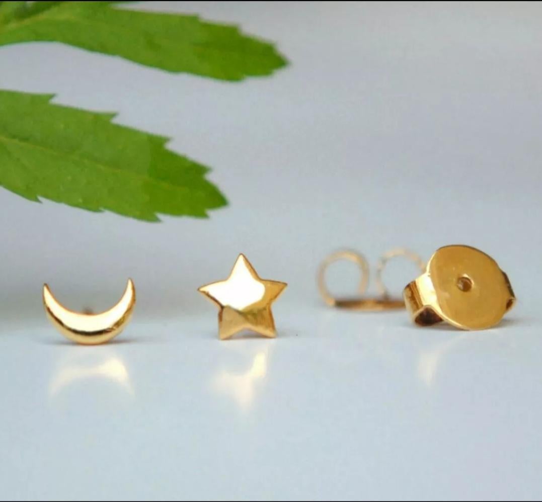 Etoile Lune Boucles d'oreilles en or 14k Boucles d'oreilles Lune et Etoile Zodiac Bijoux Céleste Unisexe en vente