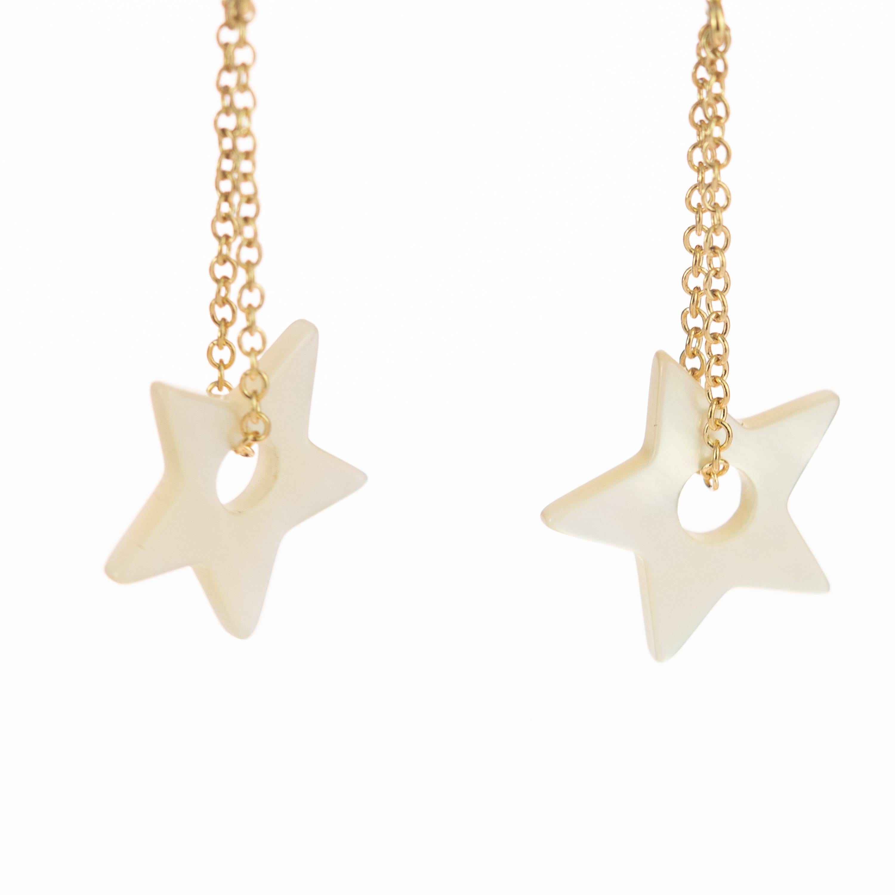 Artisan Star Mother of Pearl Carved 18 Karat Gold Chain Cocktail Drop Dangle Earrings For Sale