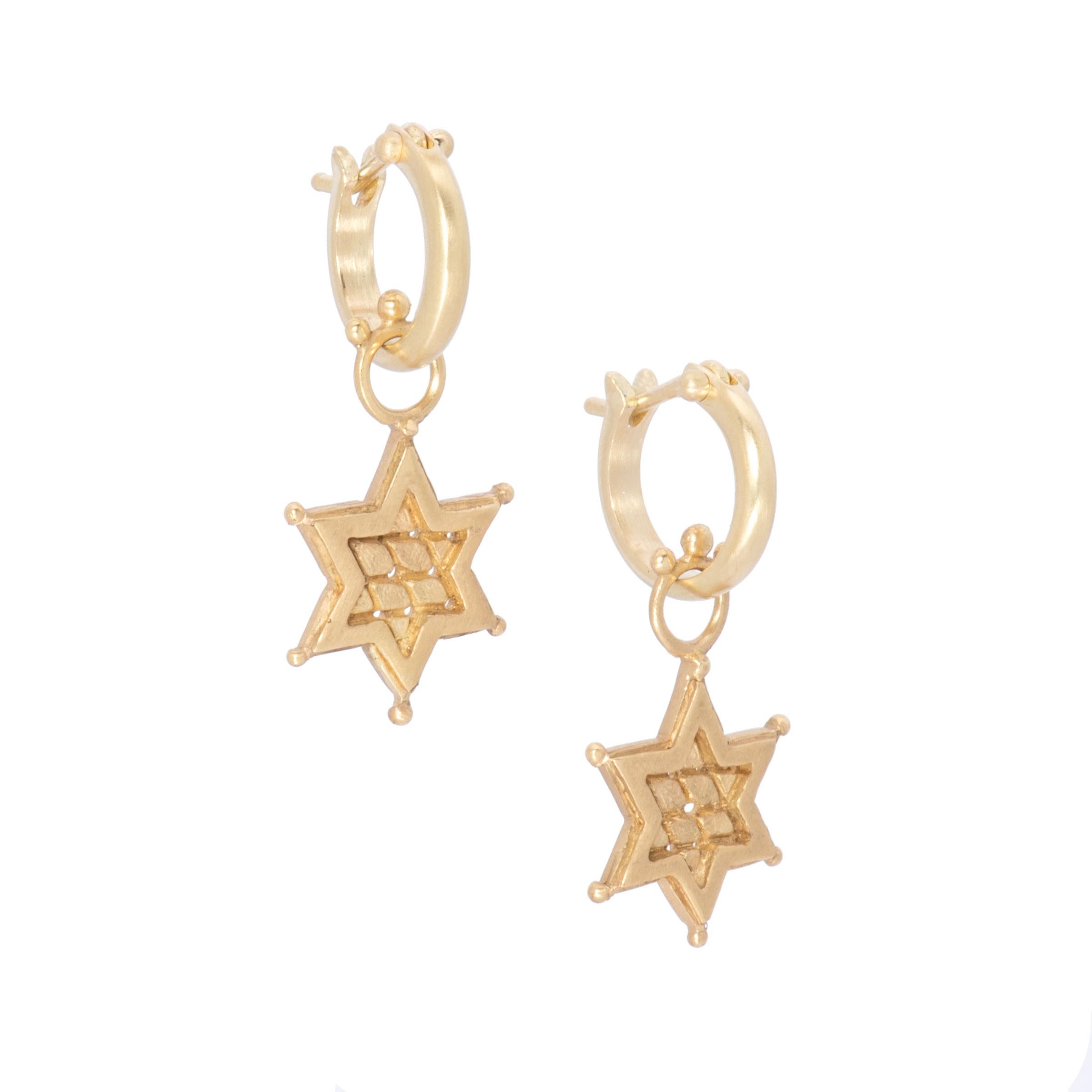 Contemporary Star of David Drop Earrings in 18 Karat Gold For Sale