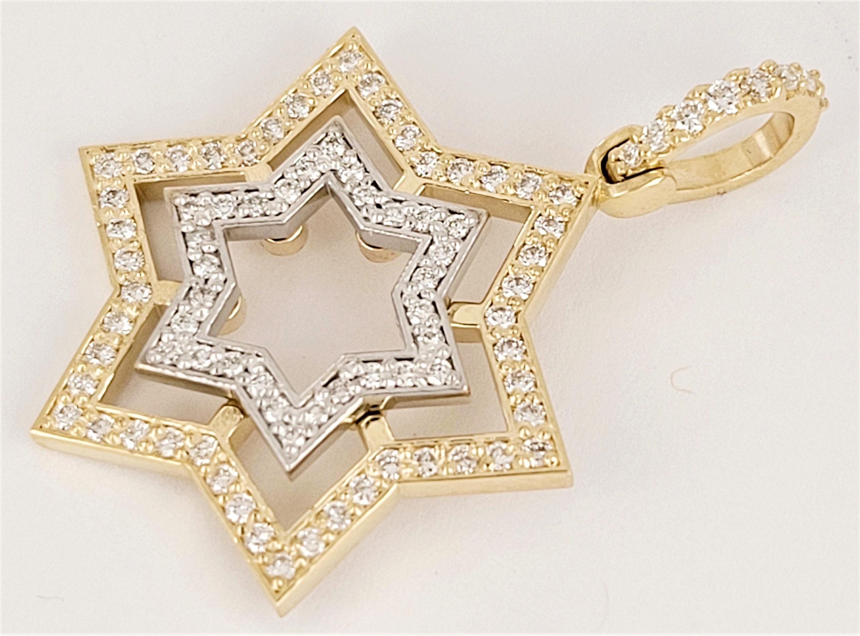 Taglio rotondo Ciondolo bicolore a forma di stella di David con diamanti in vendita